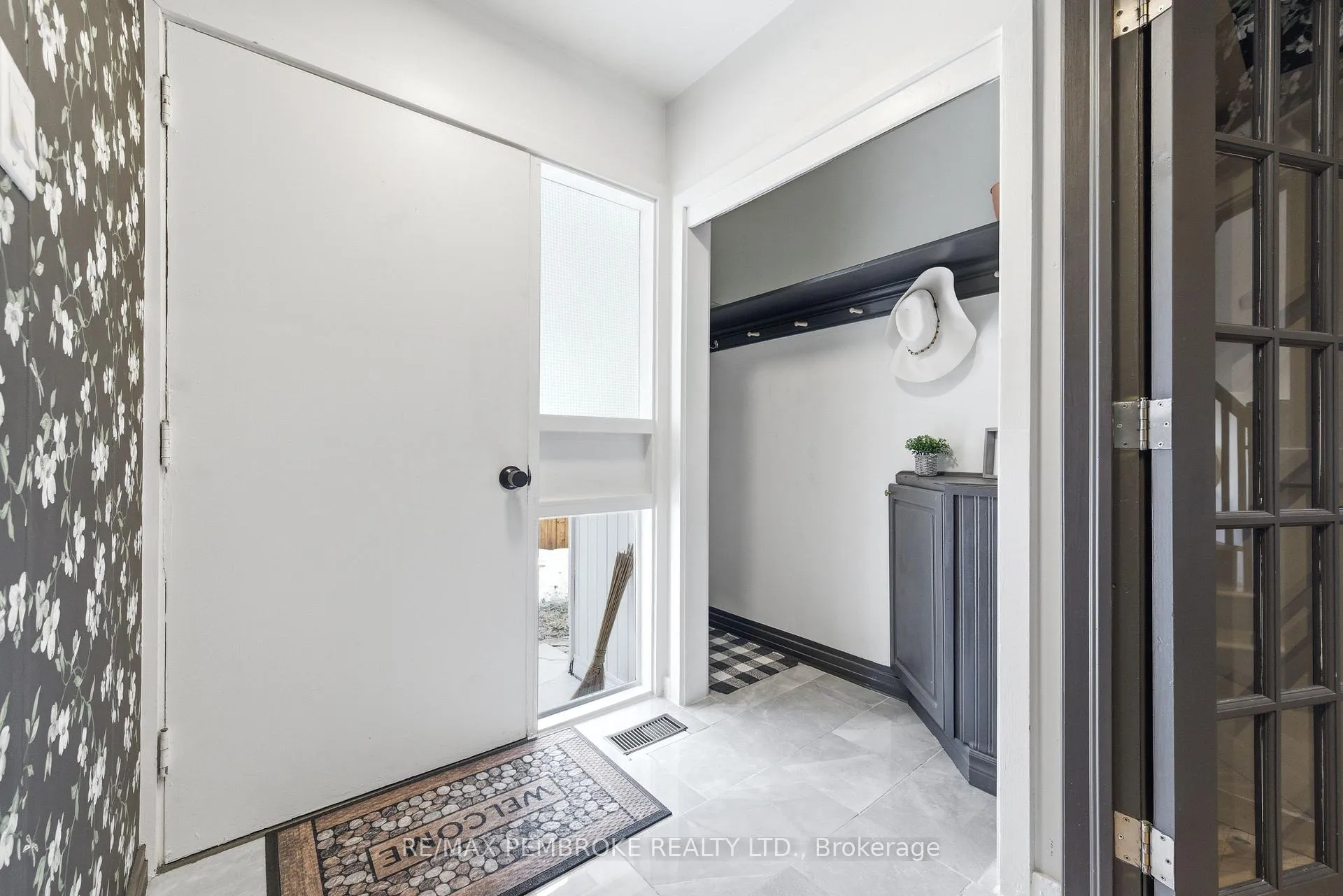 Photo 12 of 98 Birch Street, Deep River — HOMEH