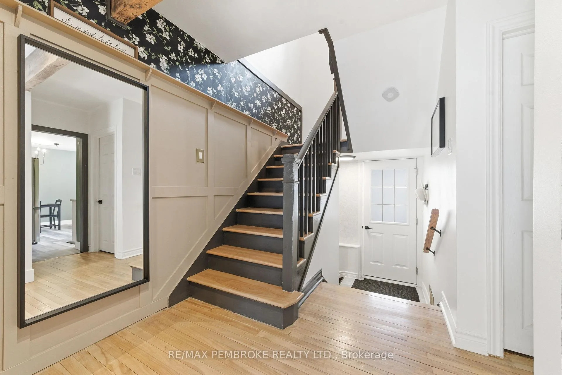 Photo 14 of 98 Birch Street, Deep River — HOMEH