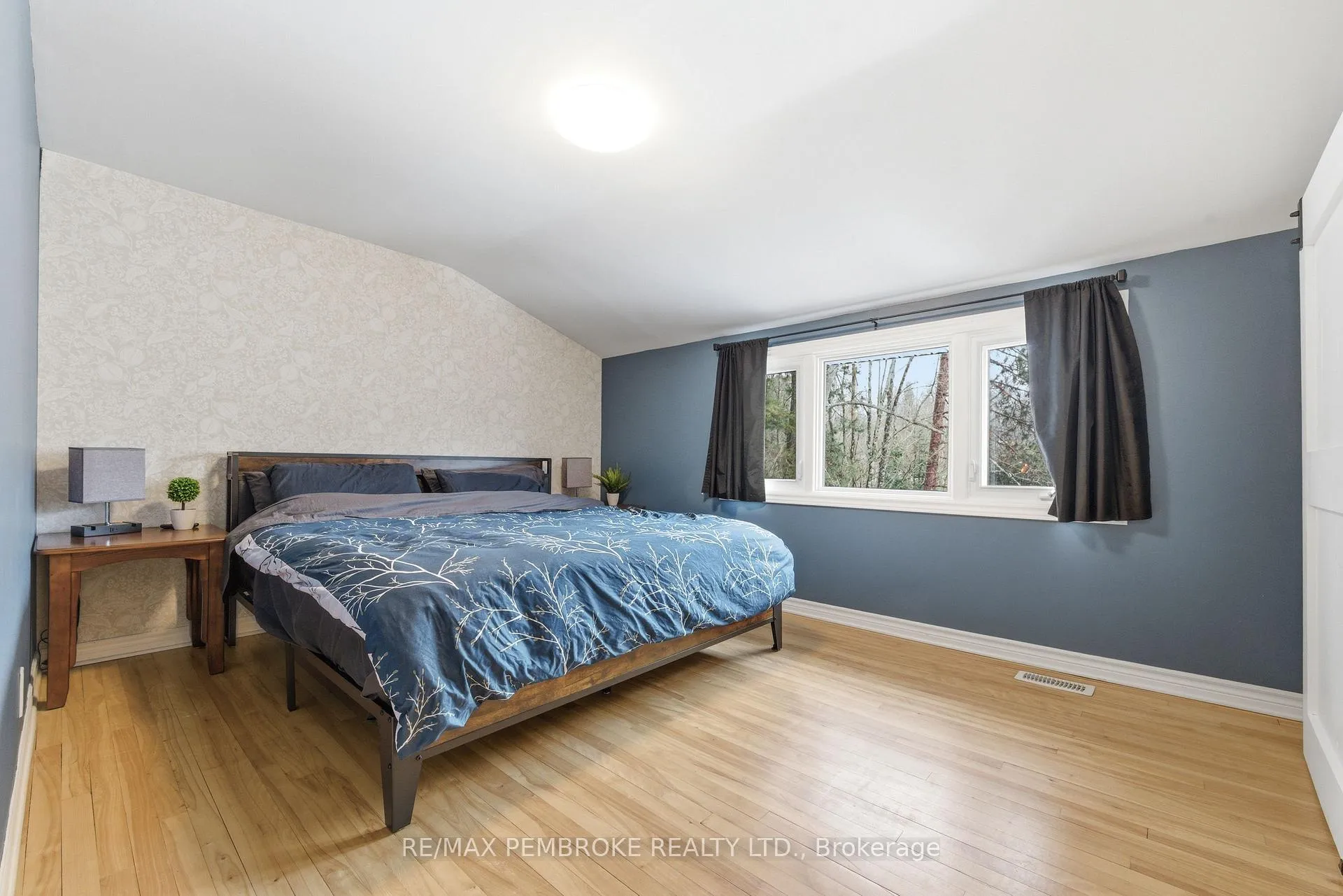 Photo 33 of 98 Birch Street, Deep River — HOMEH