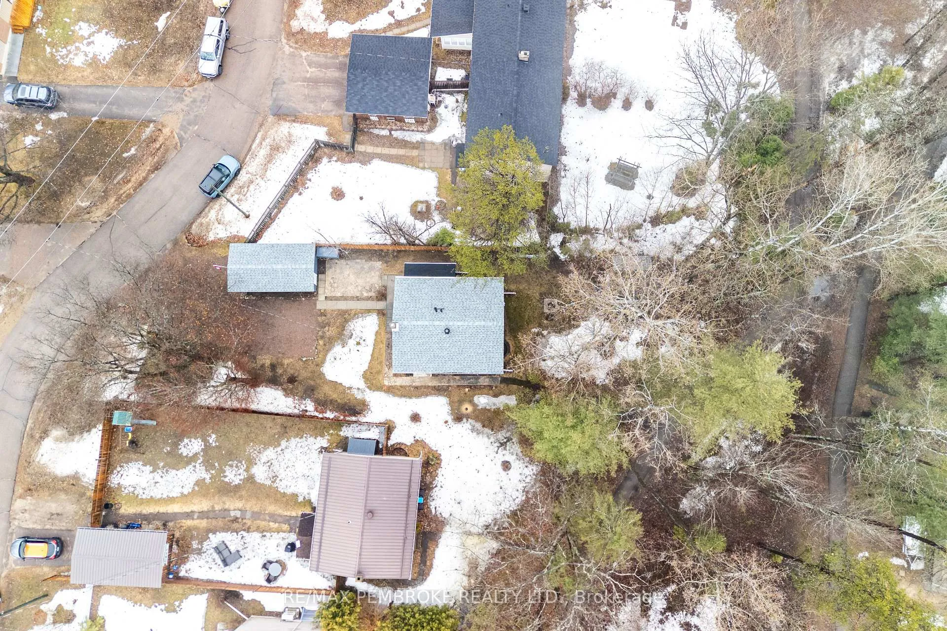 Photo 49 of 98 Birch Street, Deep River — HOMEH
