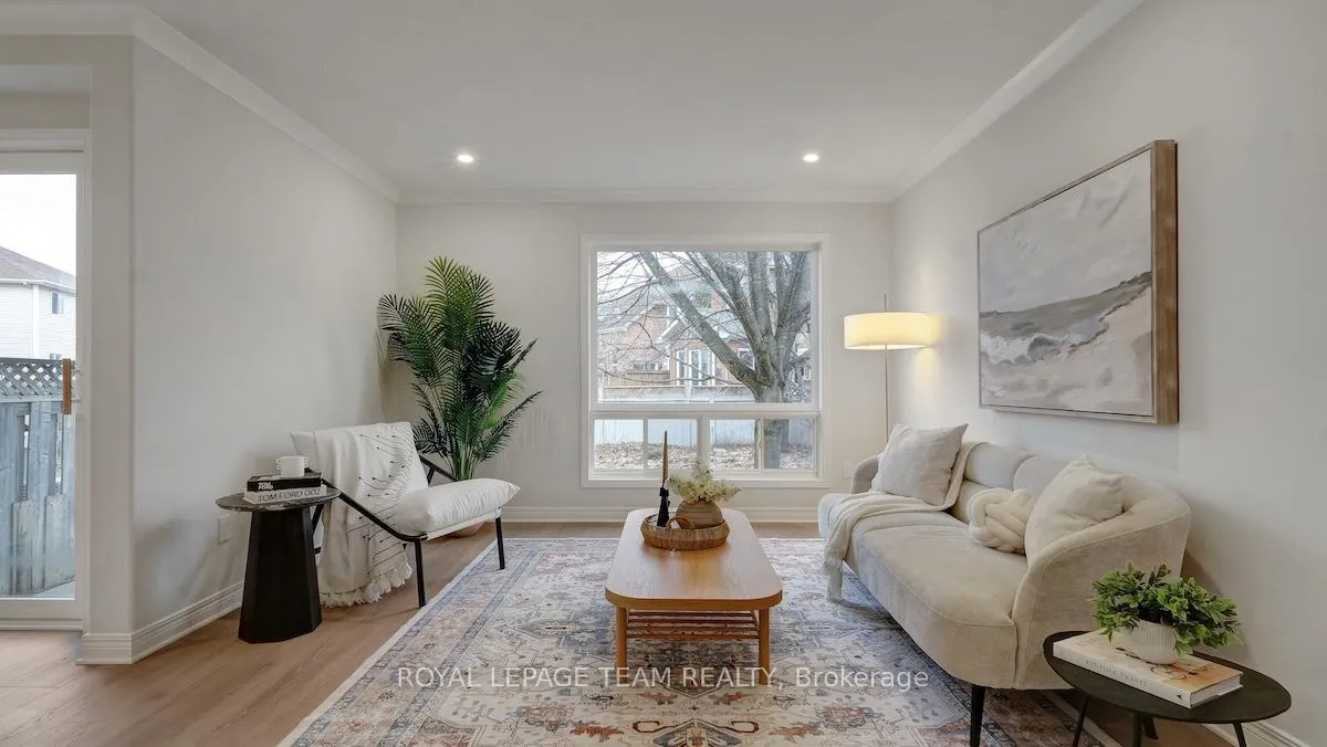 Photo 6 of 9 Boulder Way, Ottawa, Barrhaven - Longfields — HOMEH