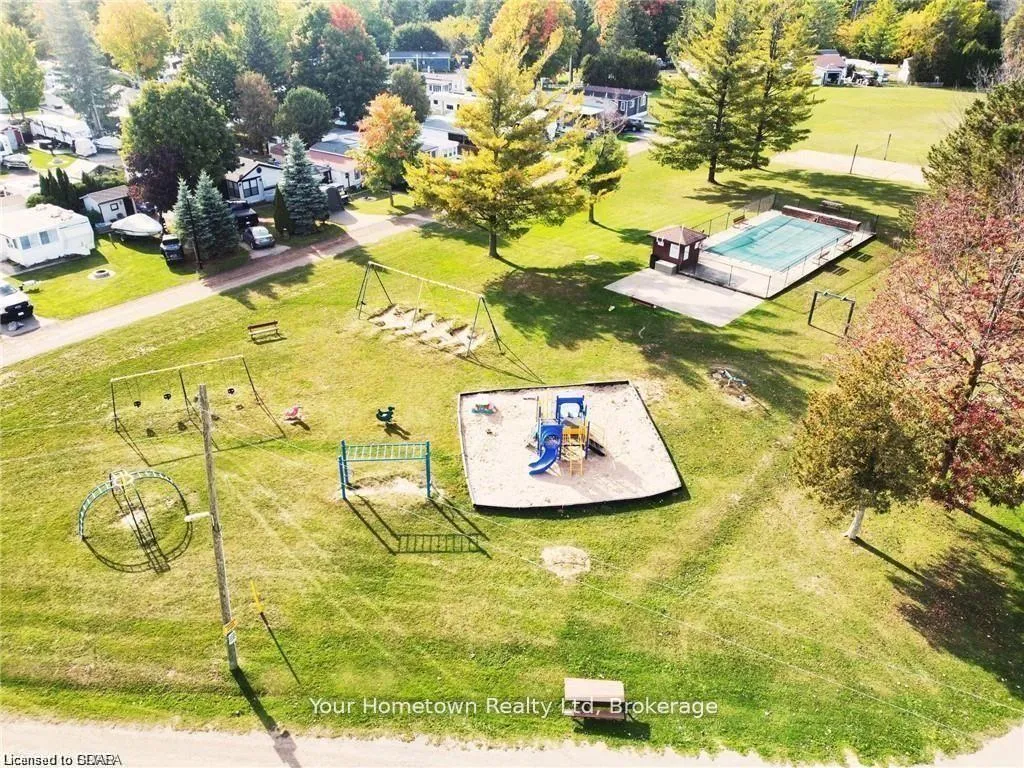 Photo 19 of 613 Oak Crescent, Centre Wellington, Rural Centre Wellington East — HOMEH