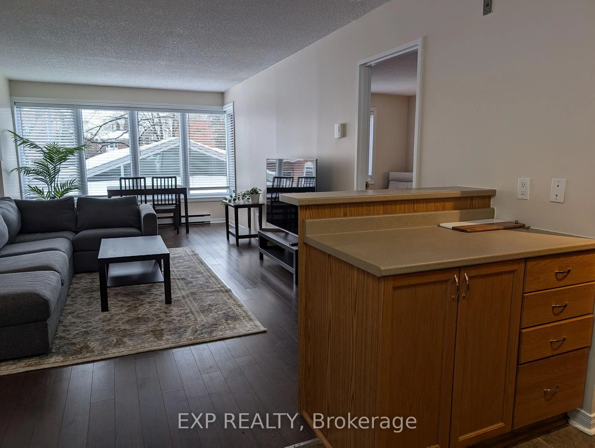 Photo 2 of Unit 209, 225 Alvin Road, Ottawa, Manor Park — HOMEH