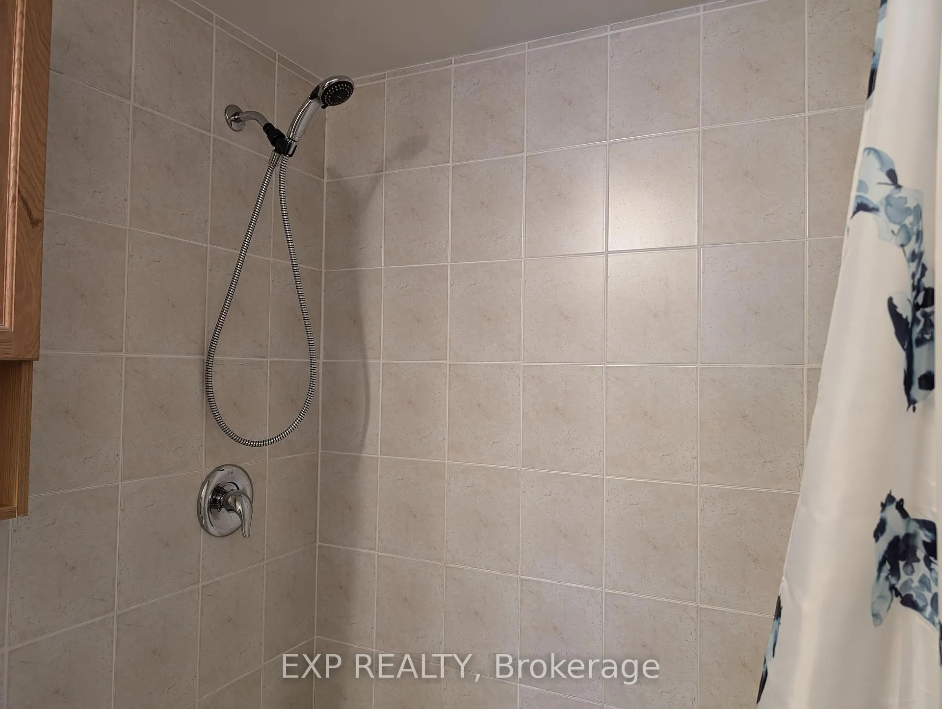 Photo 10 of Unit 209, 225 Alvin Road, Ottawa, Manor Park — HOMEH