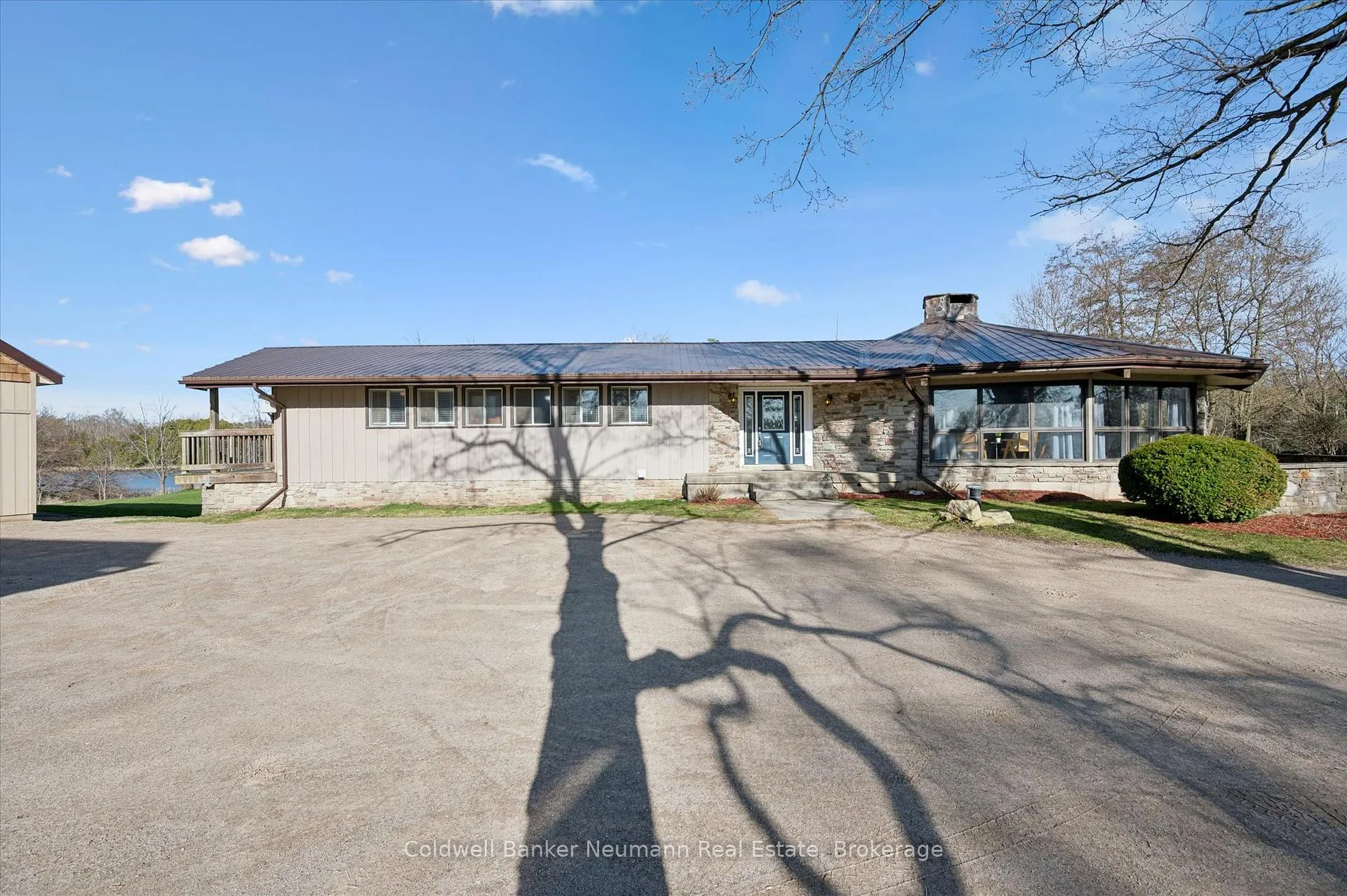 Photo 4 of 26 Old Brock Road, Puslinch, Aberfoyle — HOMEH