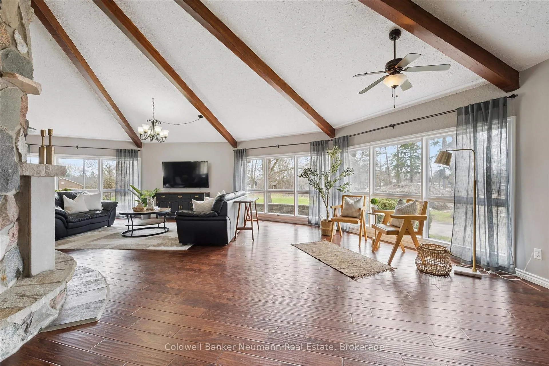 Photo 7 of 26 Old Brock Road, Puslinch, Aberfoyle — HOMEH