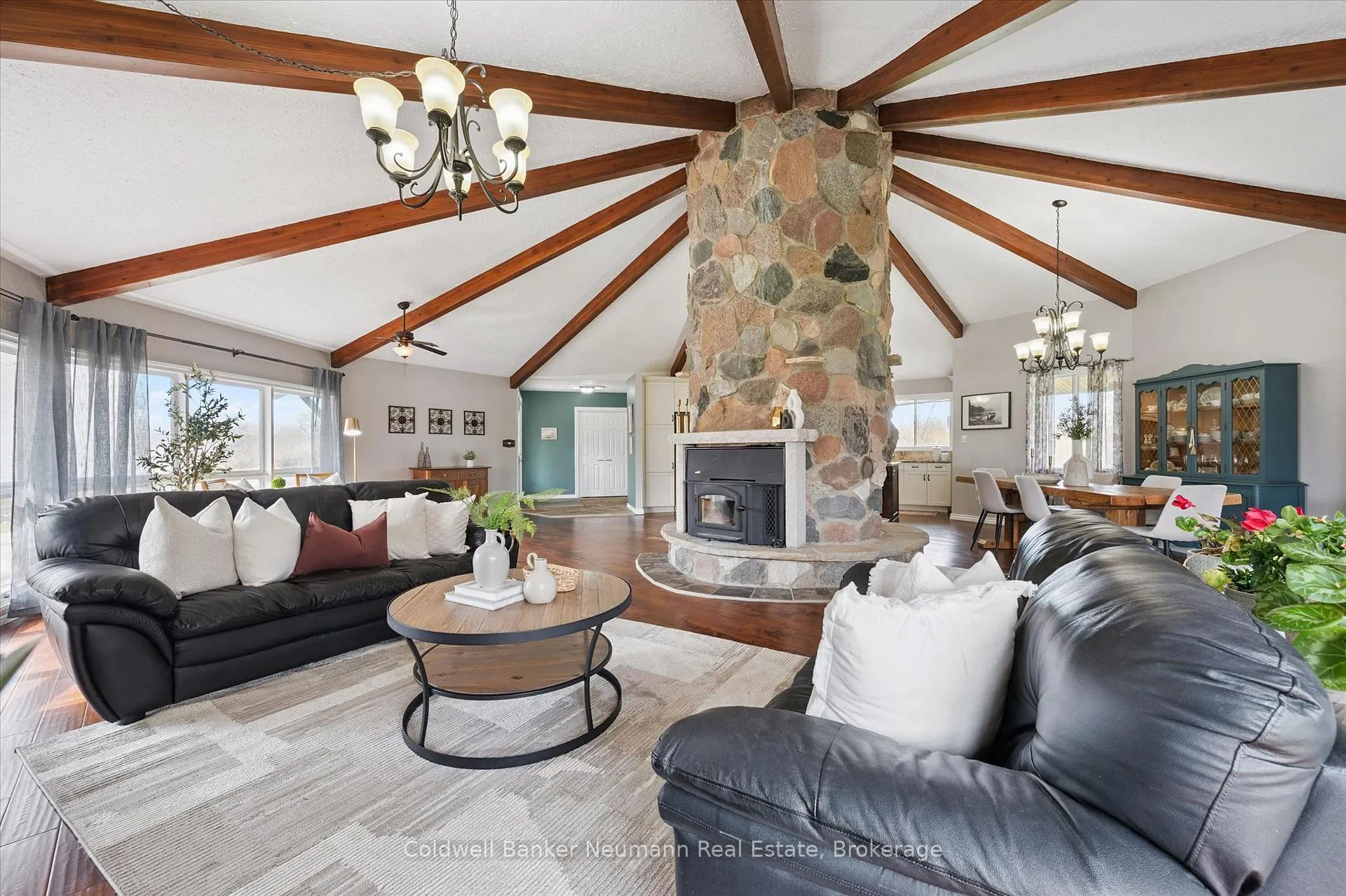 Photo 10 of 26 Old Brock Road, Puslinch, Aberfoyle — HOMEH