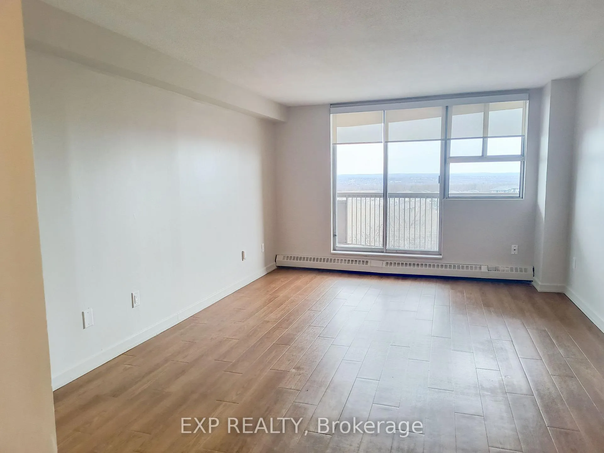 Photo 15 of Unit 1101, 981 Gulf Place, Ottawa, Overbrook/Castle Heights — HOMEH