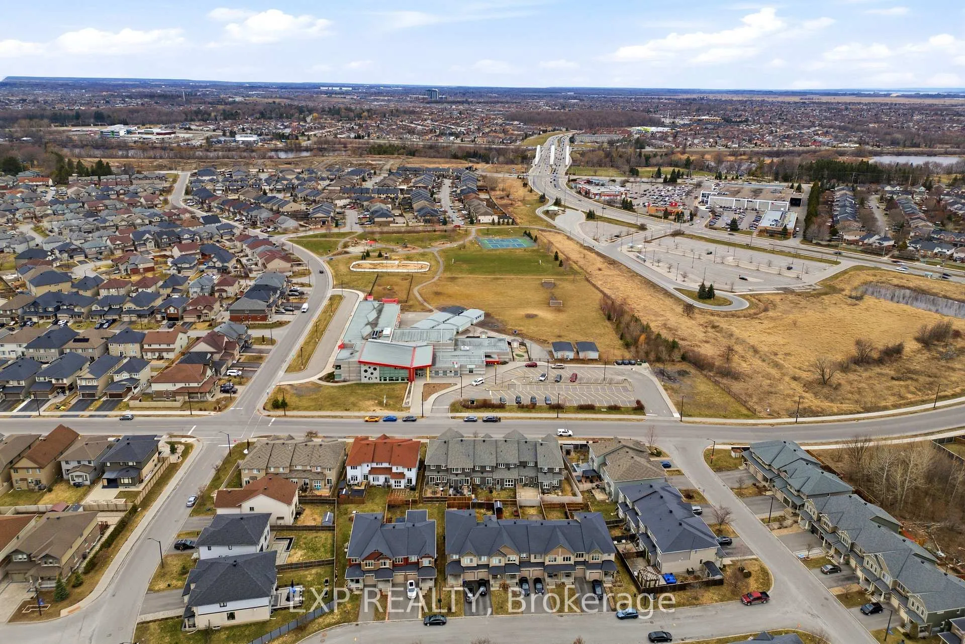 Photo 5 of 710 Brian Good Avenue, Ottawa, Riverside South/Gloucester Glen — HOMEH