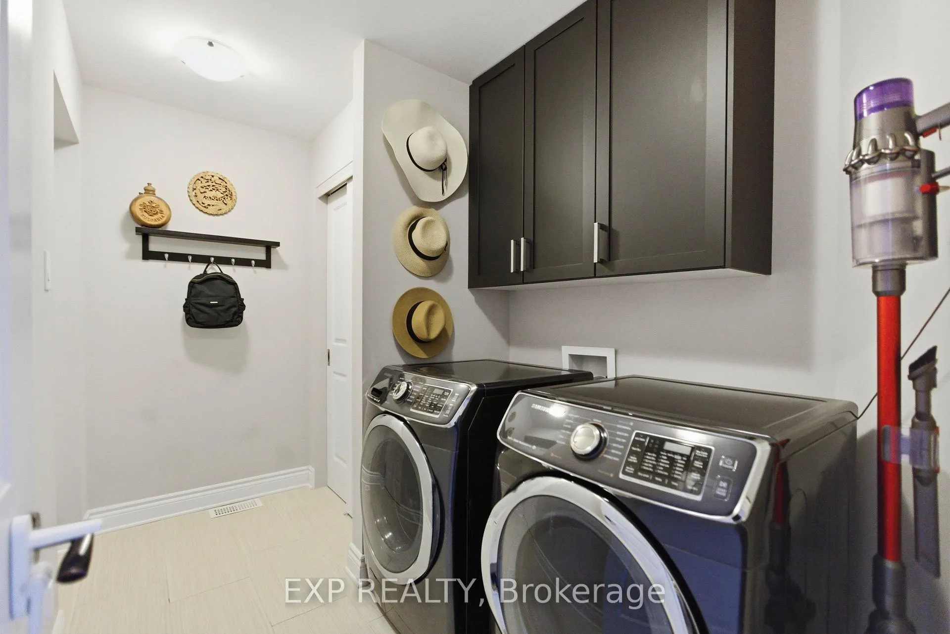 Photo 10 of 710 Brian Good Avenue, Ottawa, Riverside South/Gloucester Glen — HOMEH