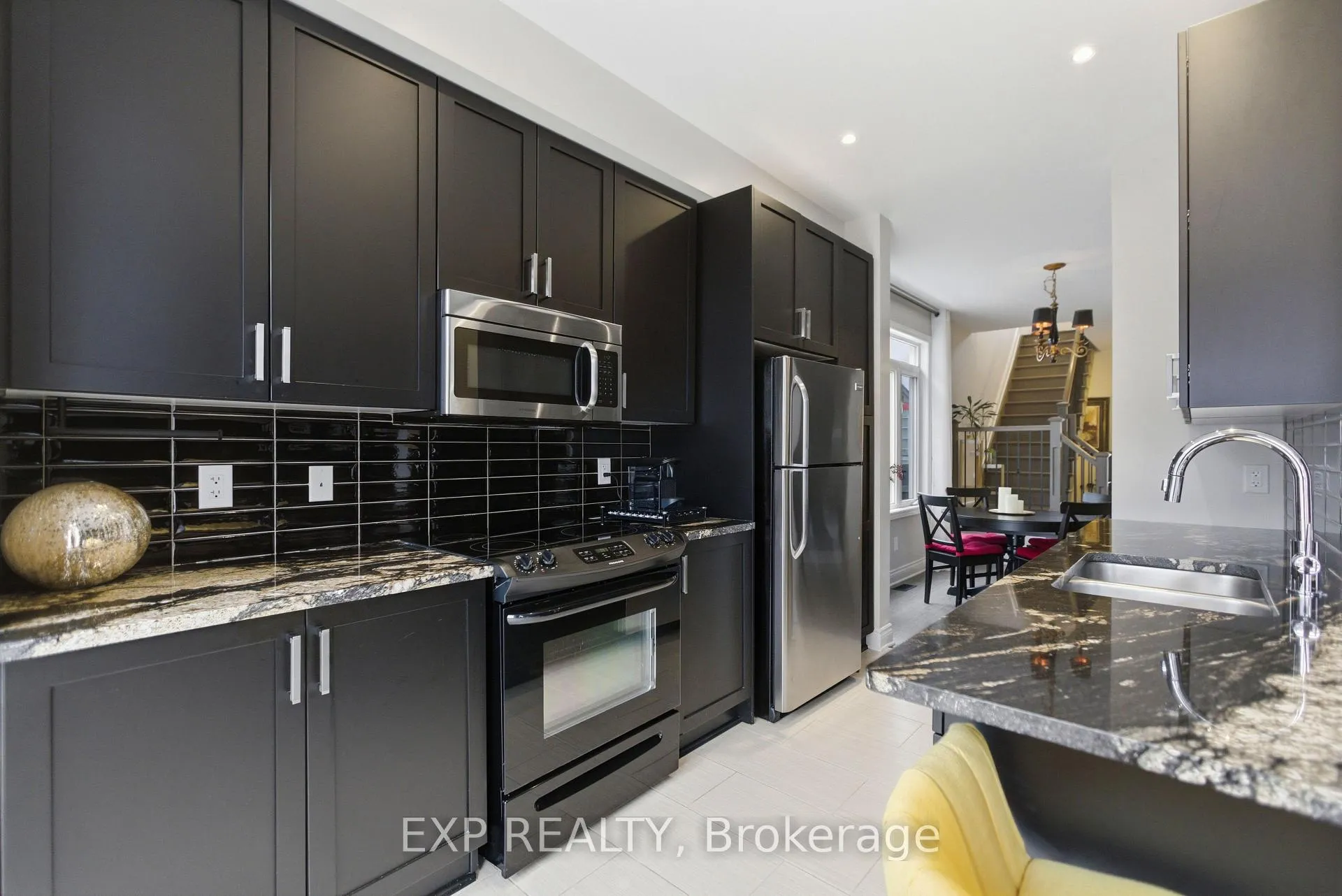 Photo 15 of 710 Brian Good Avenue, Ottawa, Riverside South/Gloucester Glen — HOMEH