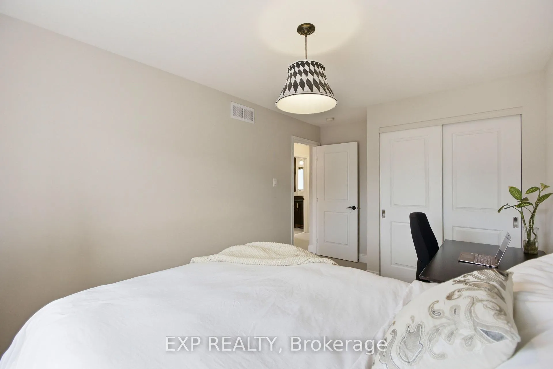 Photo 22 of 710 Brian Good Avenue, Ottawa, Riverside South/Gloucester Glen — HOMEH
