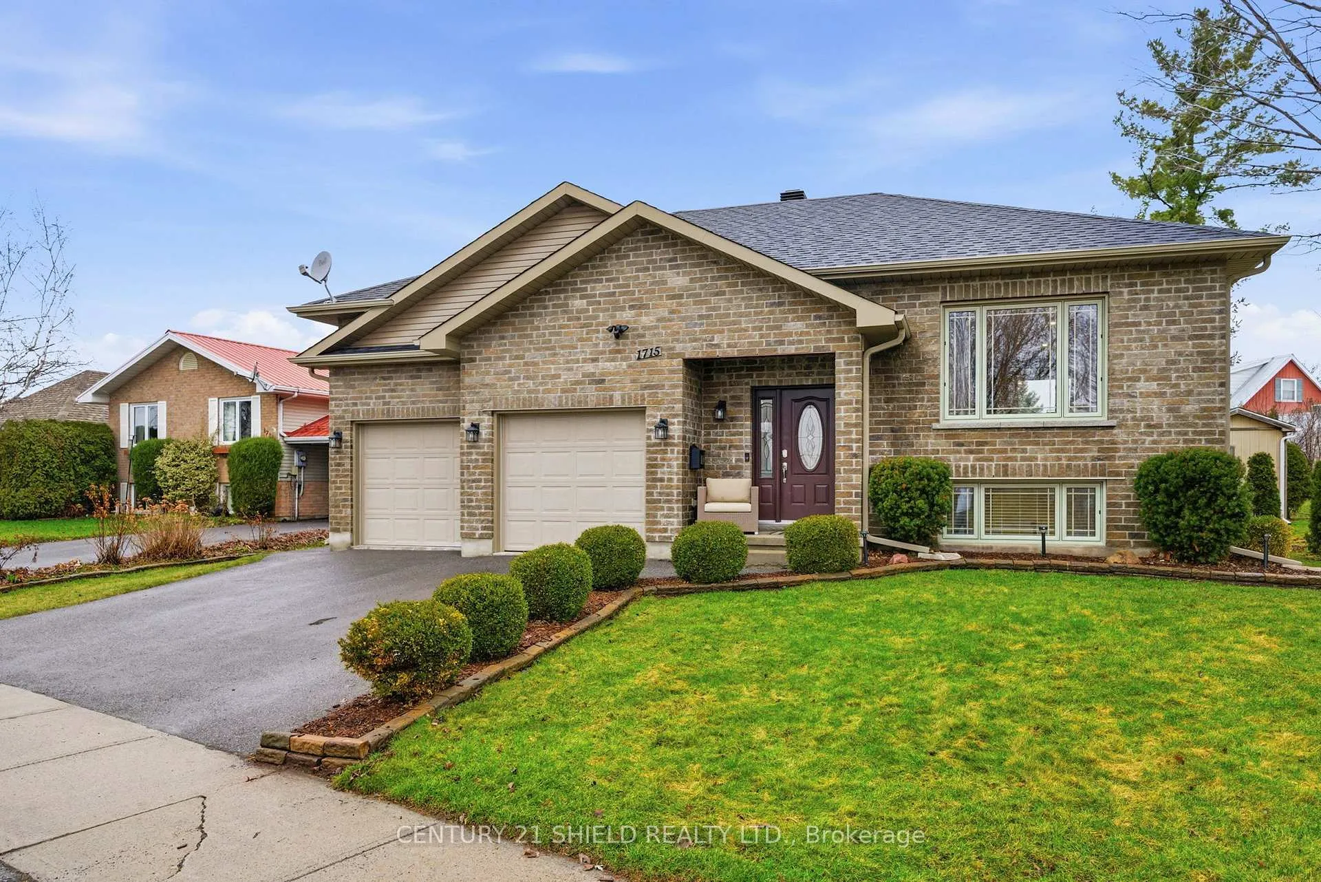 Photo 1 of 1715 Second Street W, Cornwall — HOMEH