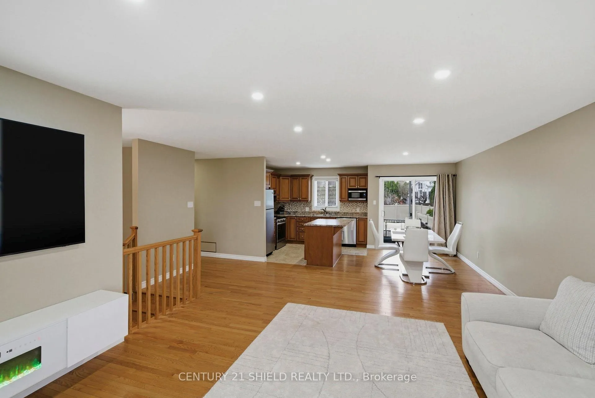 Photo 9 of 1715 Second Street W, Cornwall — HOMEH