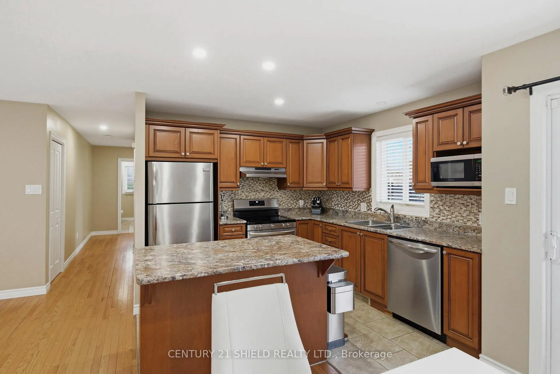 Photo 11 of 1715 Second Street W, Cornwall — HOMEH
