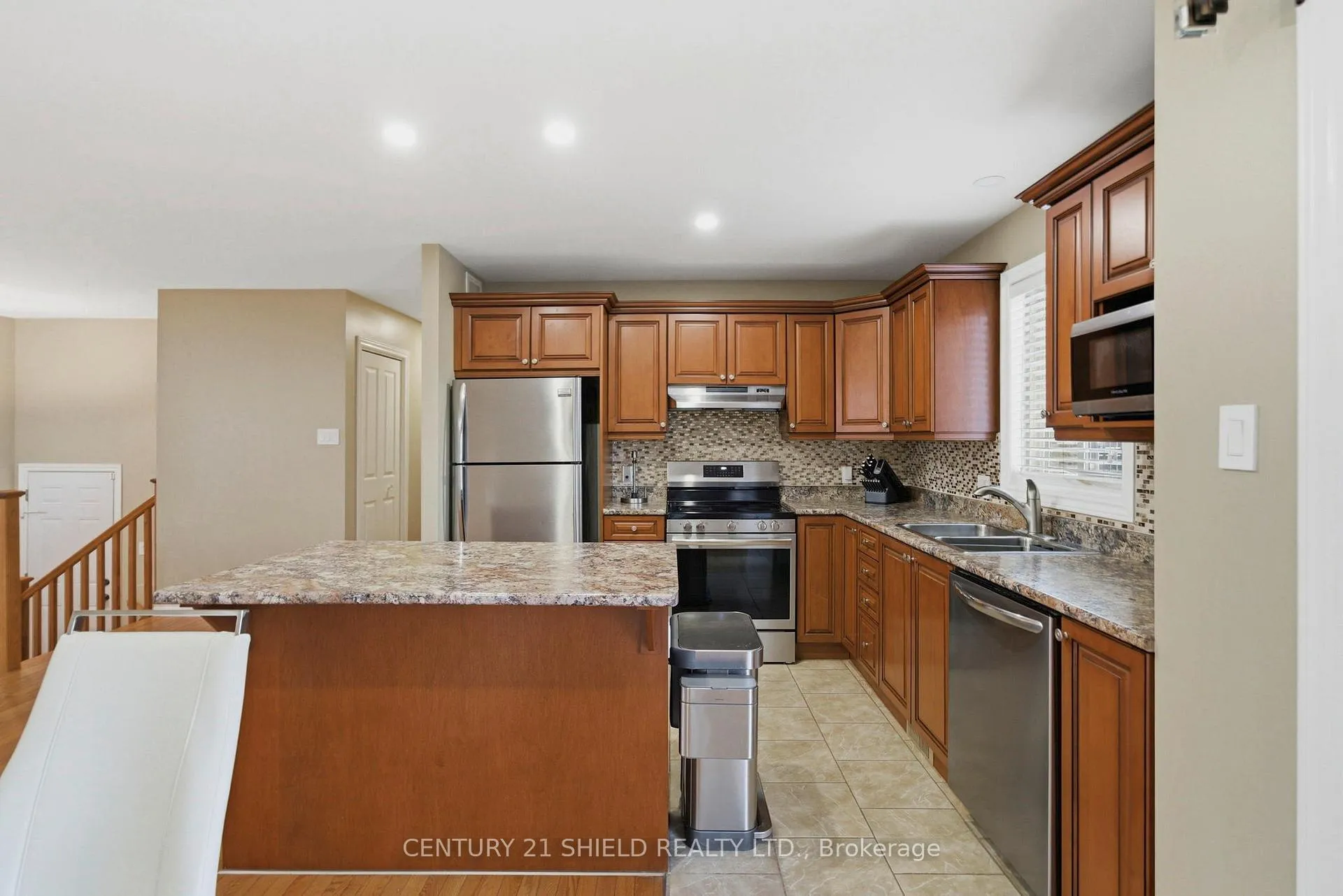 Photo 12 of 1715 Second Street W, Cornwall — HOMEH