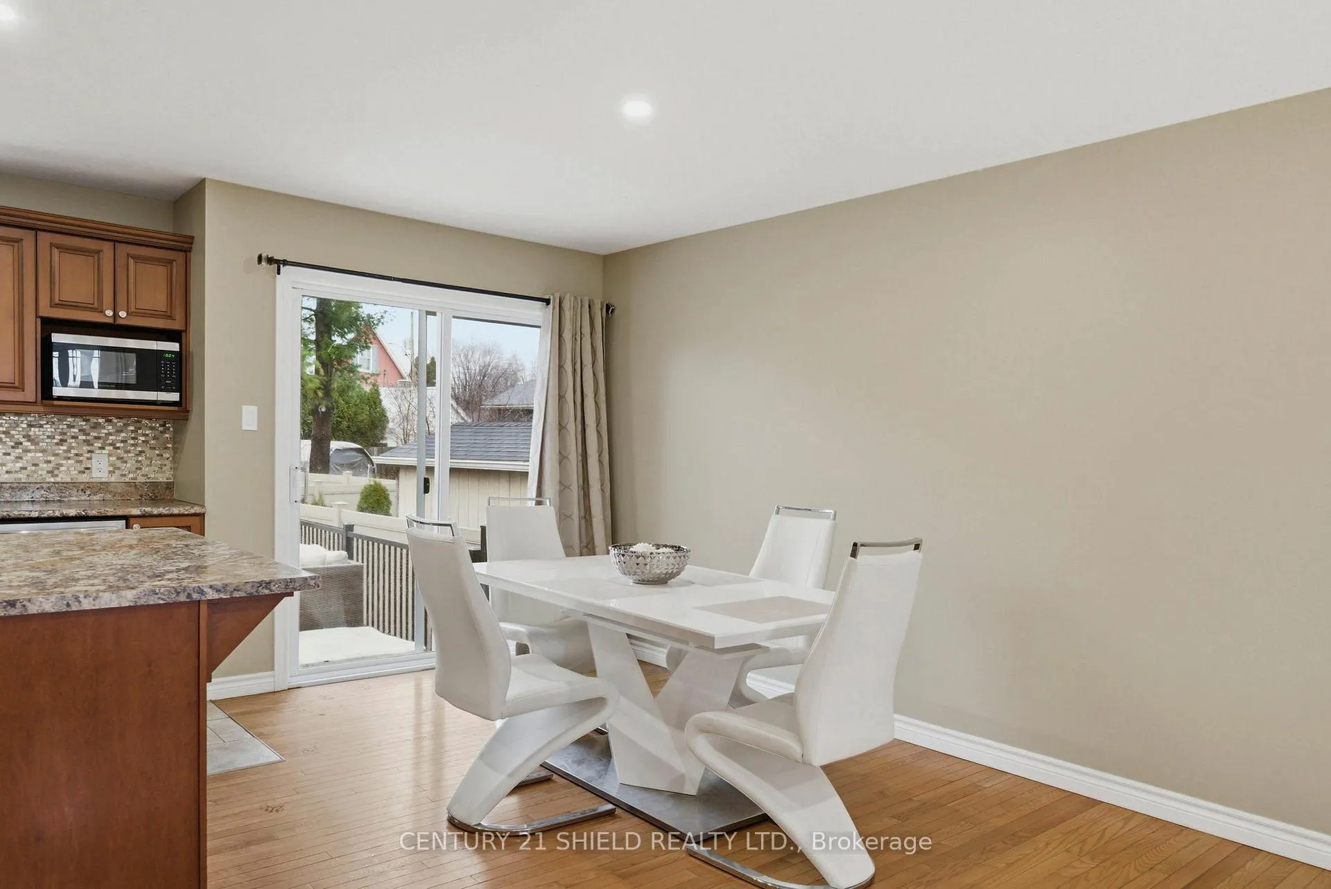 Photo 16 of 1715 Second Street W, Cornwall — HOMEH