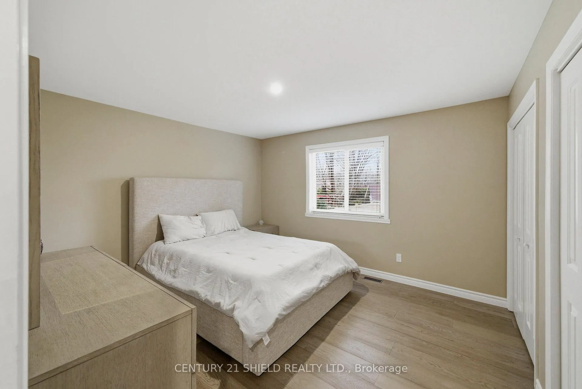 Photo 17 of 1715 Second Street W, Cornwall — HOMEH