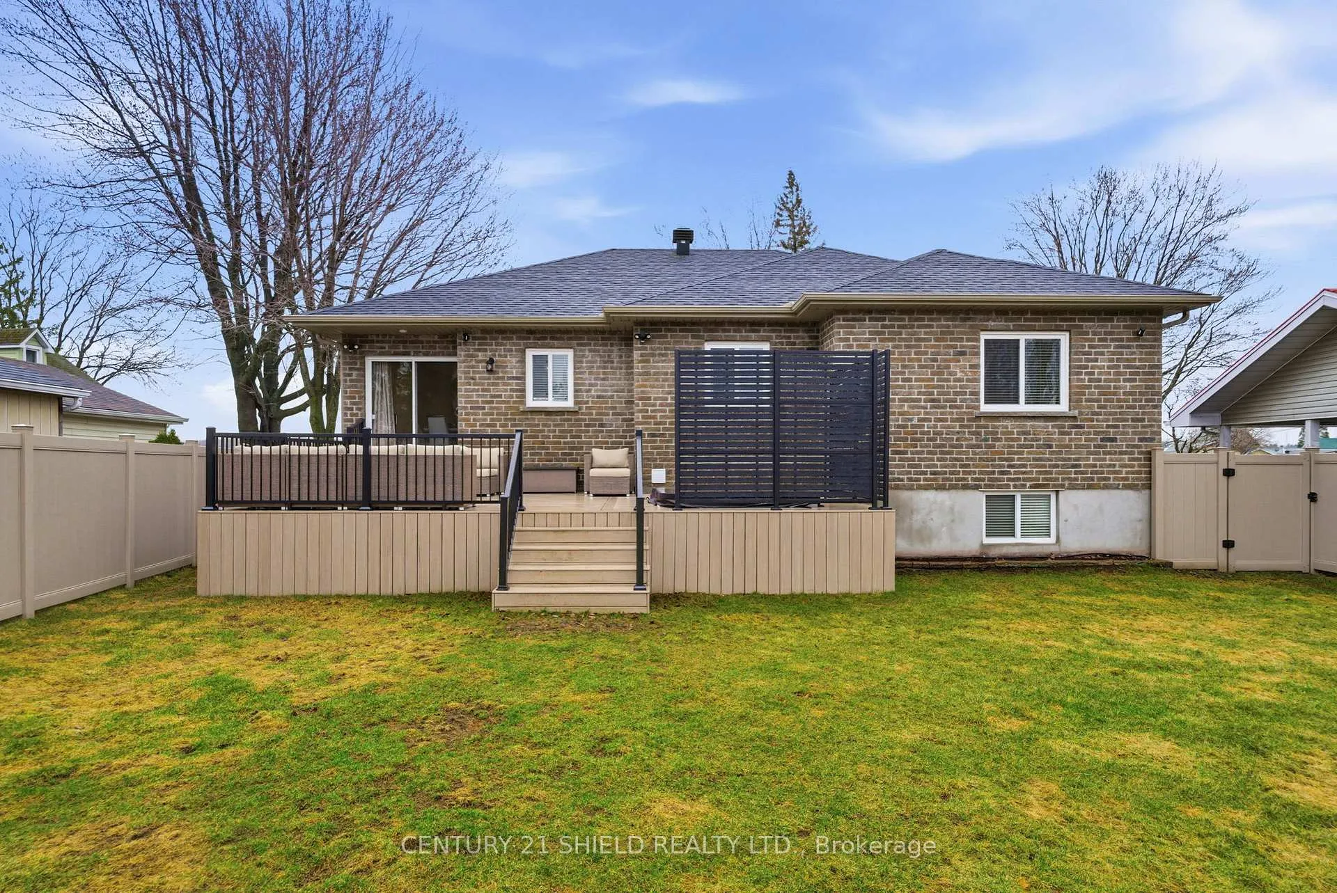 Photo 40 of 1715 Second Street W, Cornwall — HOMEH