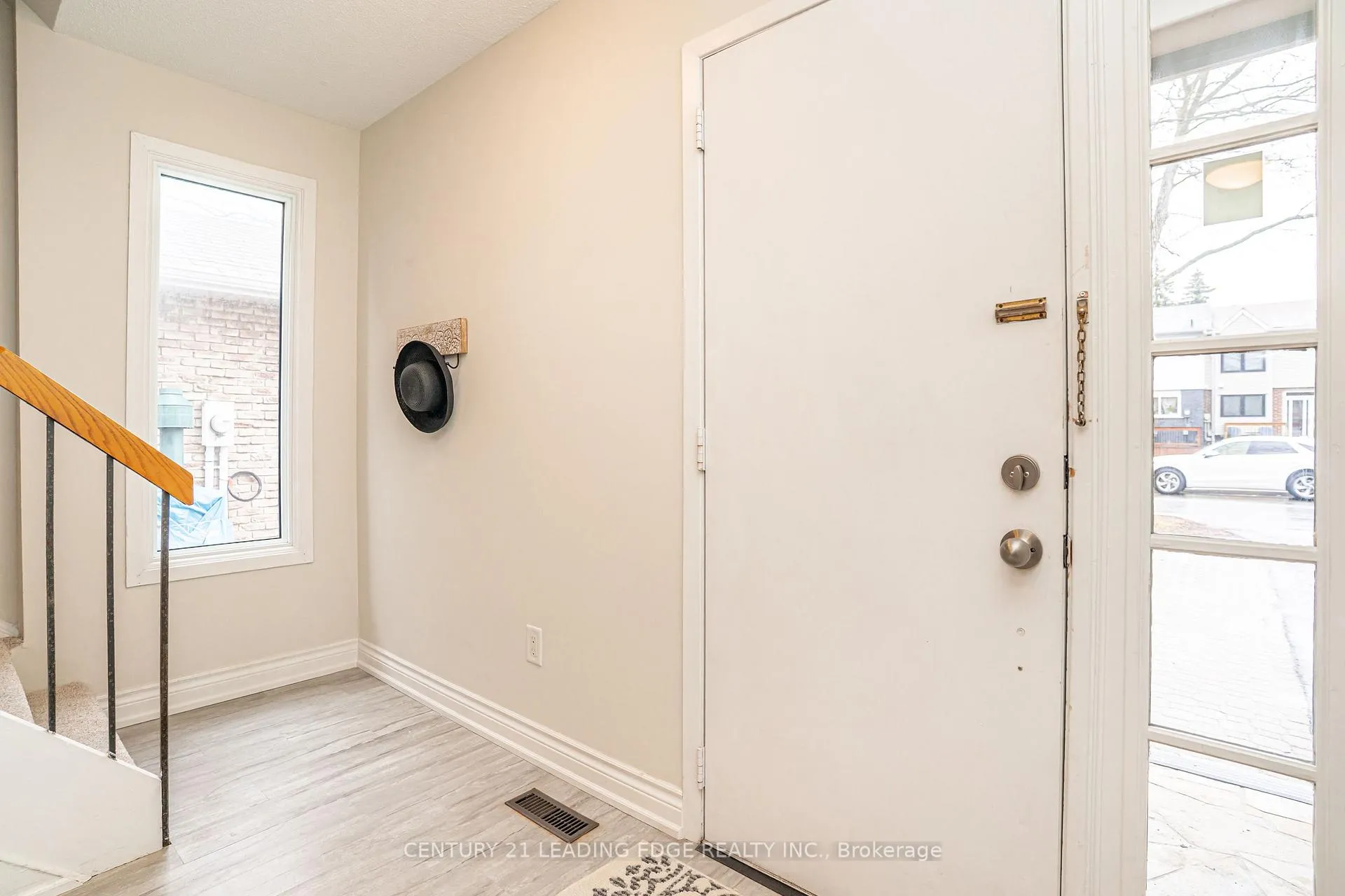 Photo 7 of 1825 Listowell Crescent, Pickering, Liverpool — HOMEH