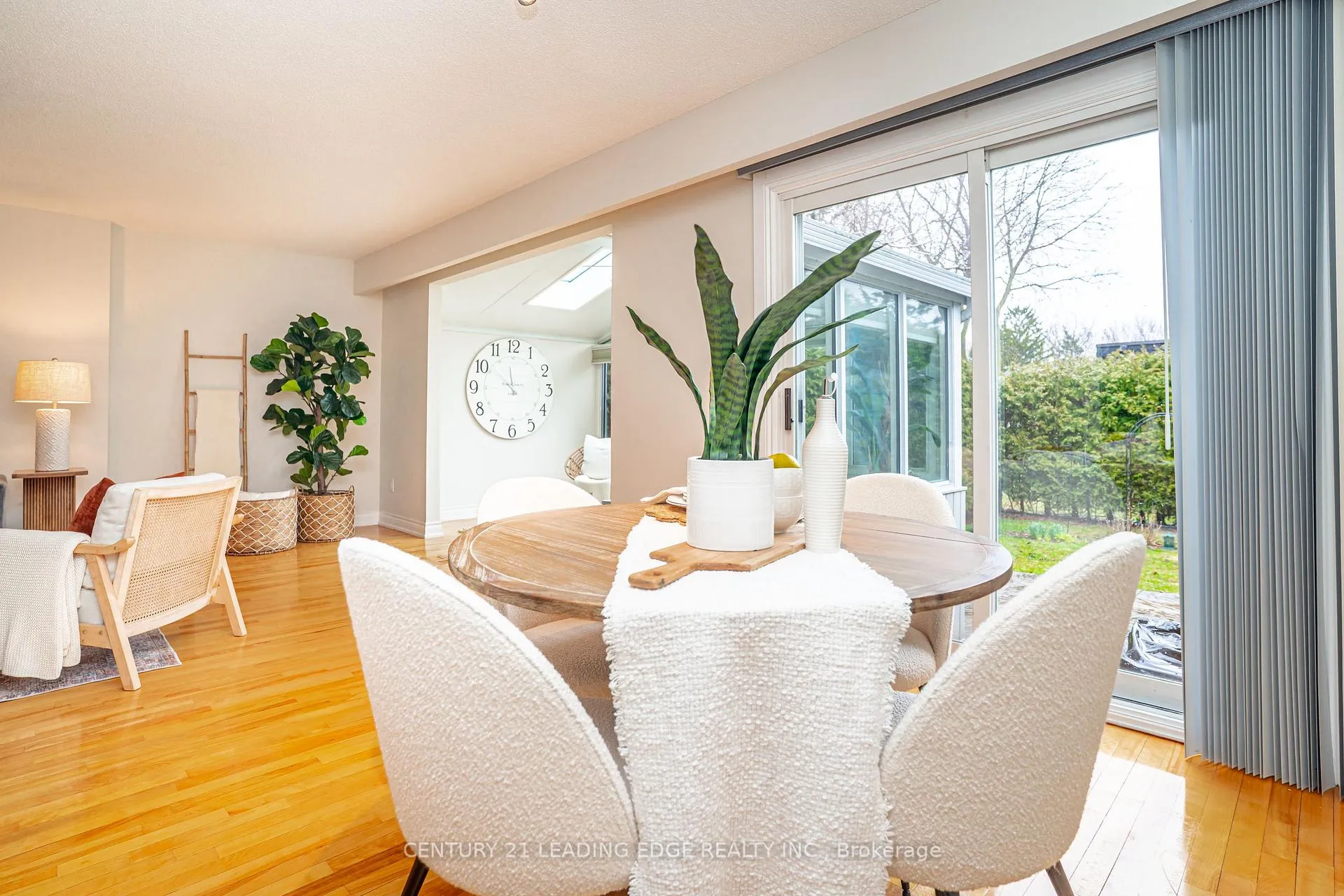 Photo 14 of 1825 Listowell Crescent, Pickering, Liverpool — HOMEH