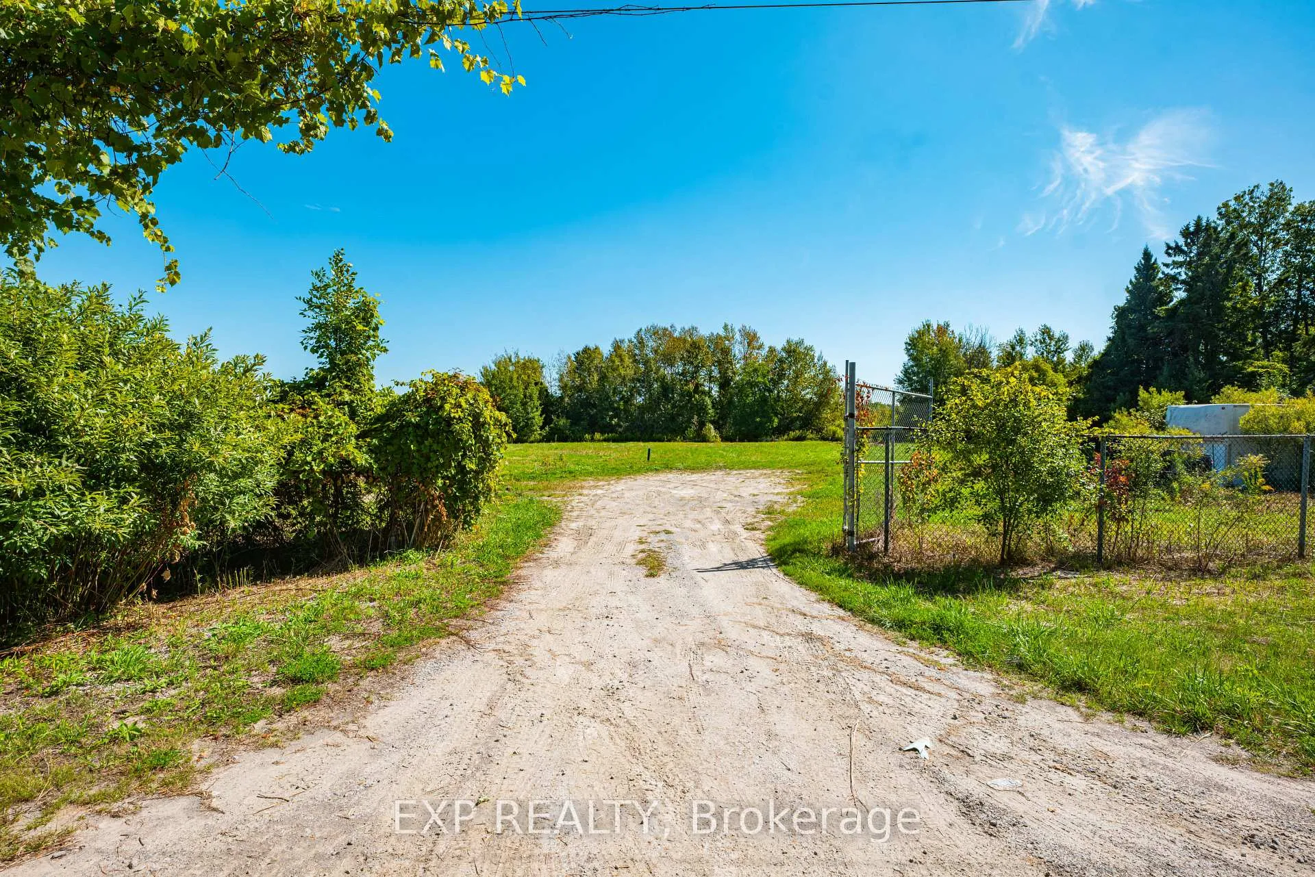 Photo 7 of 26839 Civic Centre Road, Georgina, Historic Lakeshore Communities — HOMEH