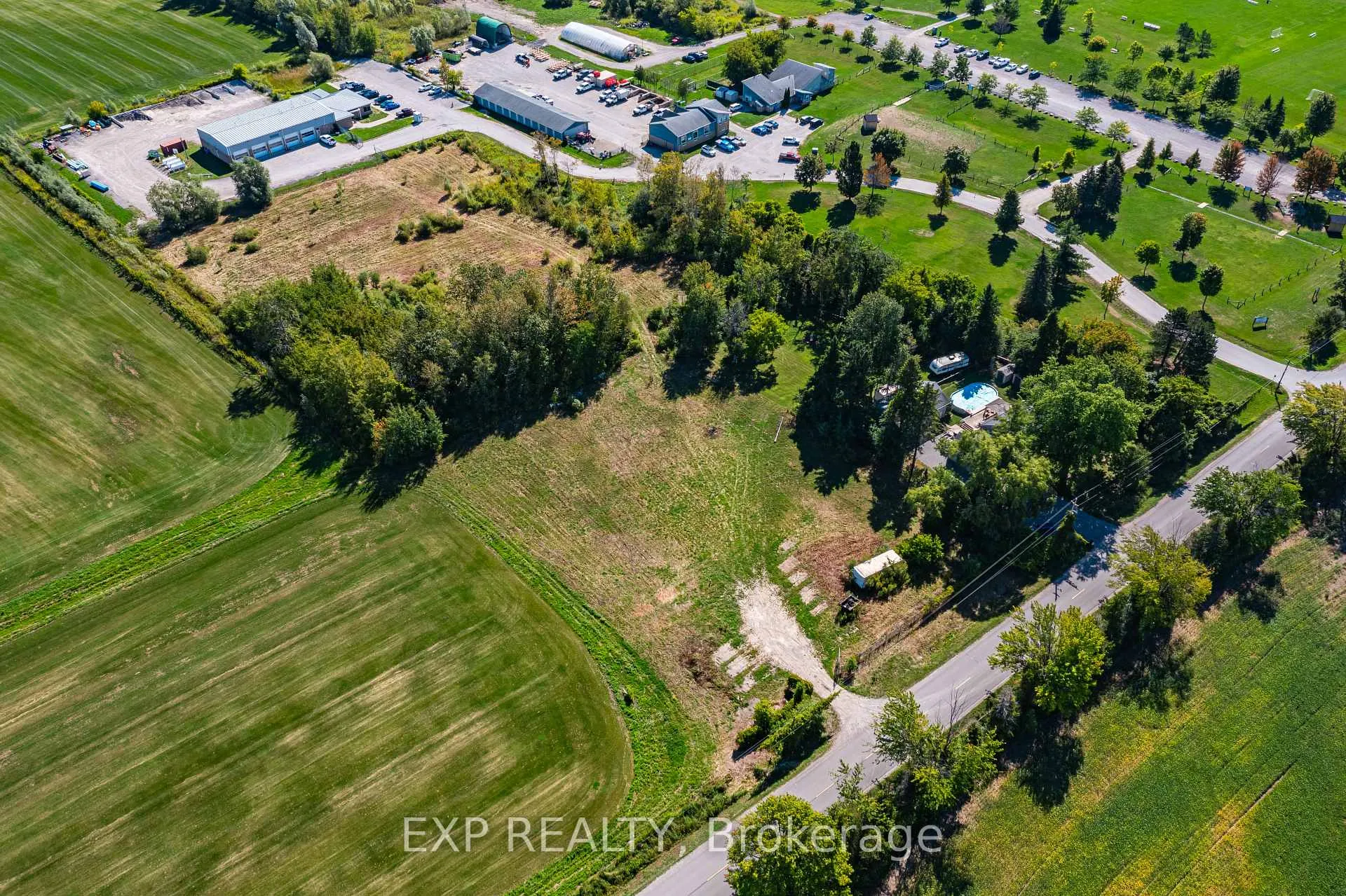 Photo 10 of 26839 Civic Centre Road, Georgina, Historic Lakeshore Communities — HOMEH