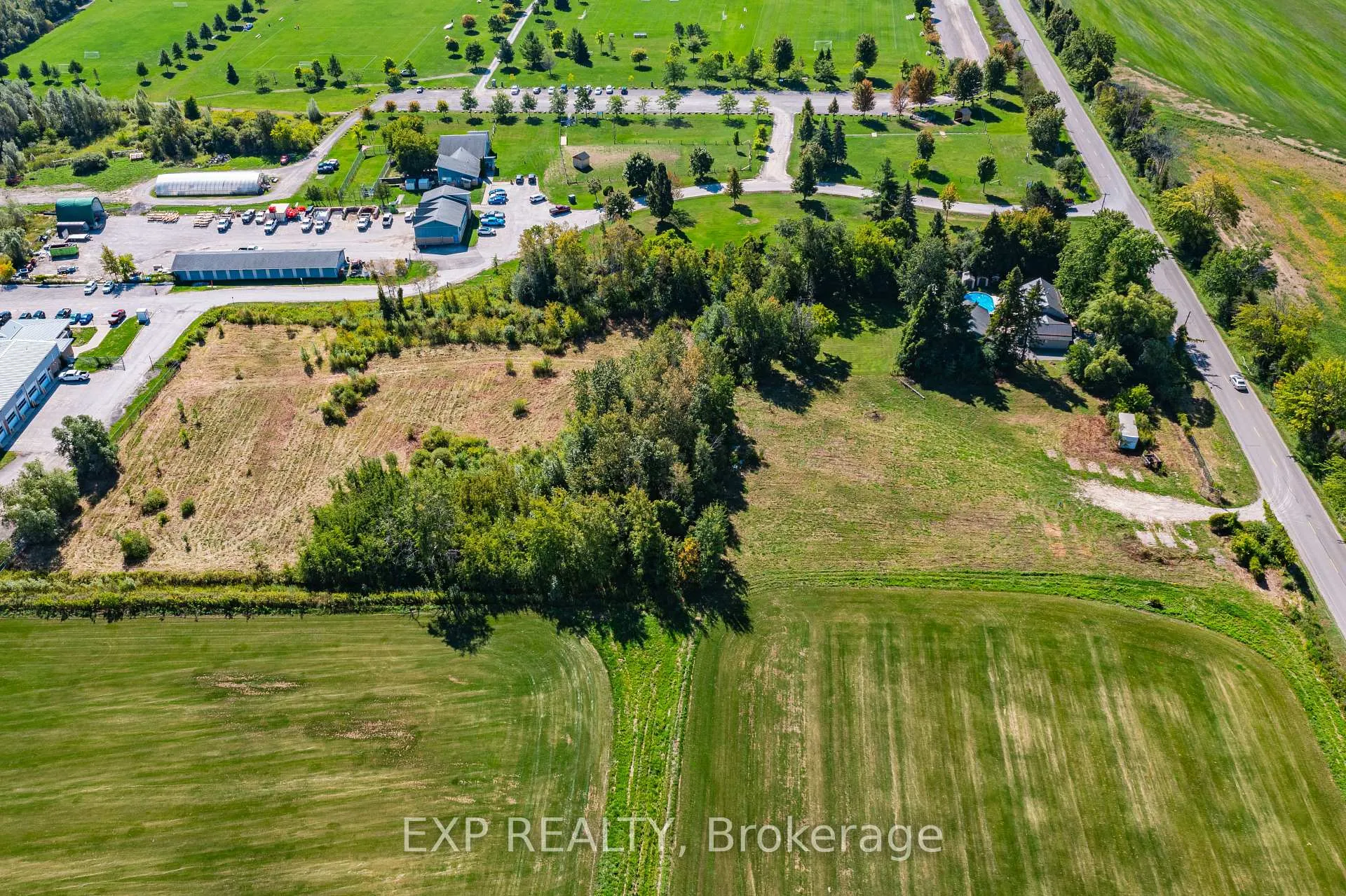 Photo 11 of 26839 Civic Centre Road, Georgina, Historic Lakeshore Communities — HOMEH