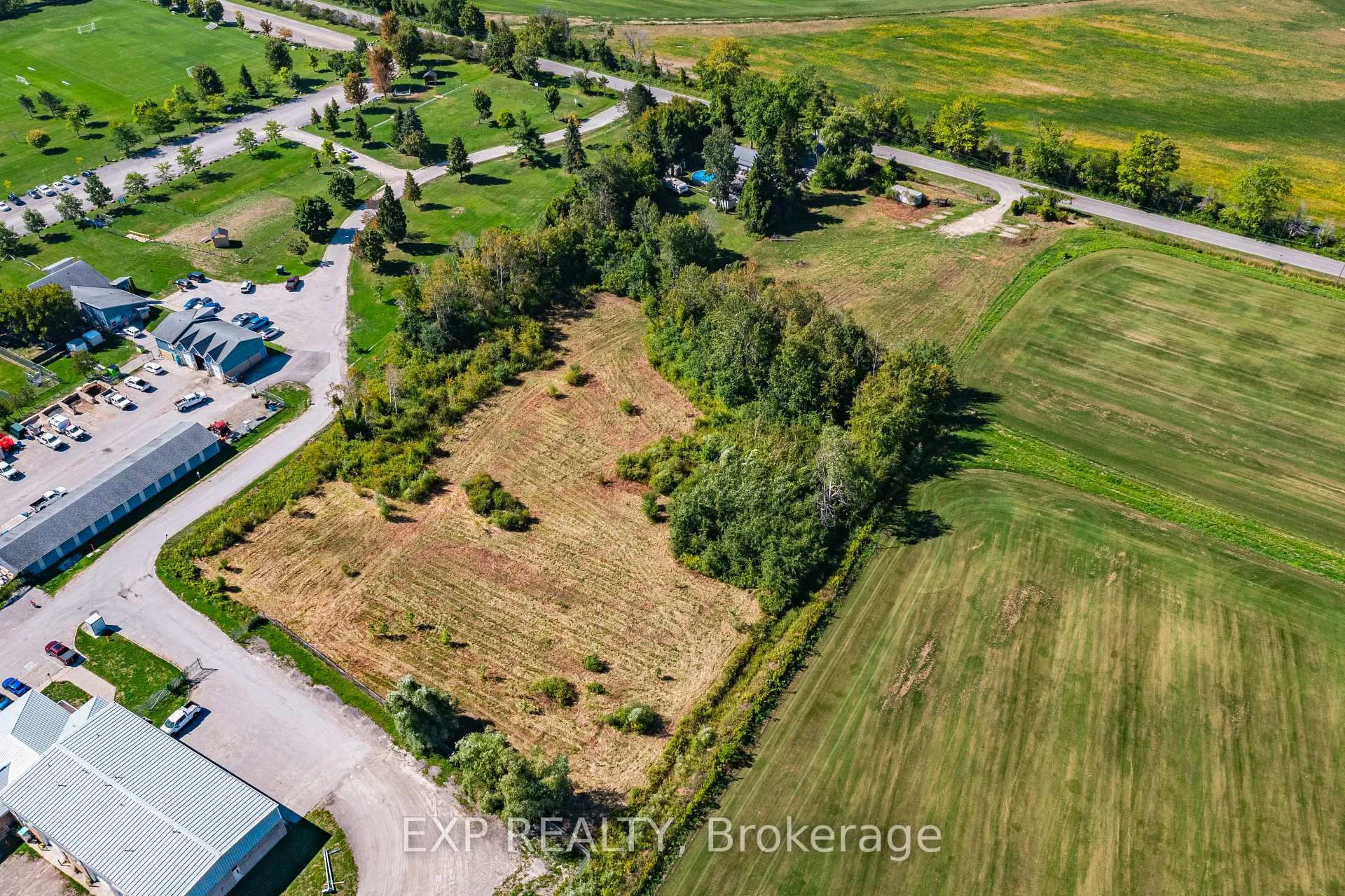Photo 12 of 26839 Civic Centre Road, Georgina, Historic Lakeshore Communities — HOMEH