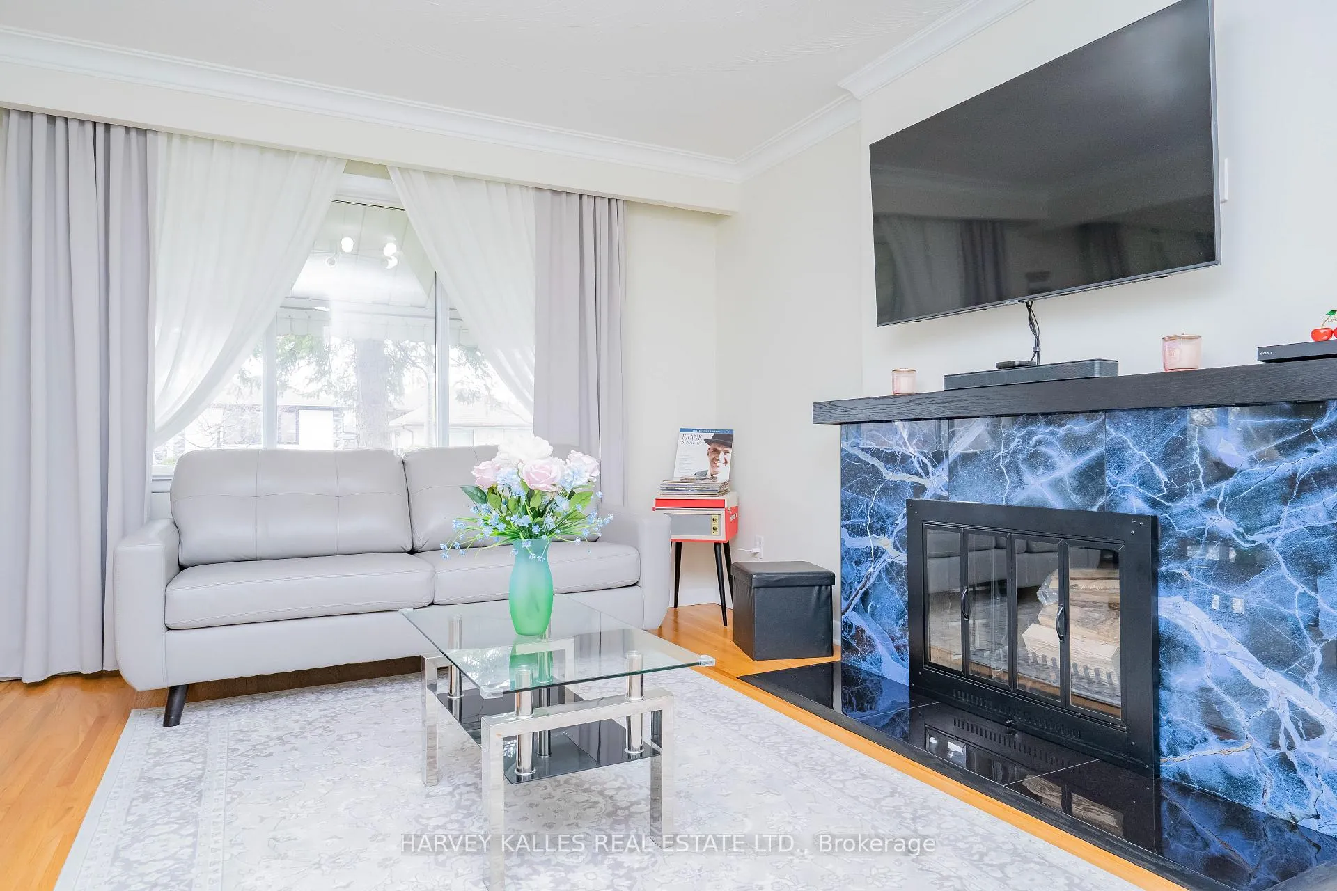 Photo 8 of 21 Barford Road, Etobicoke, Rexdale-Kipling — HOMEH