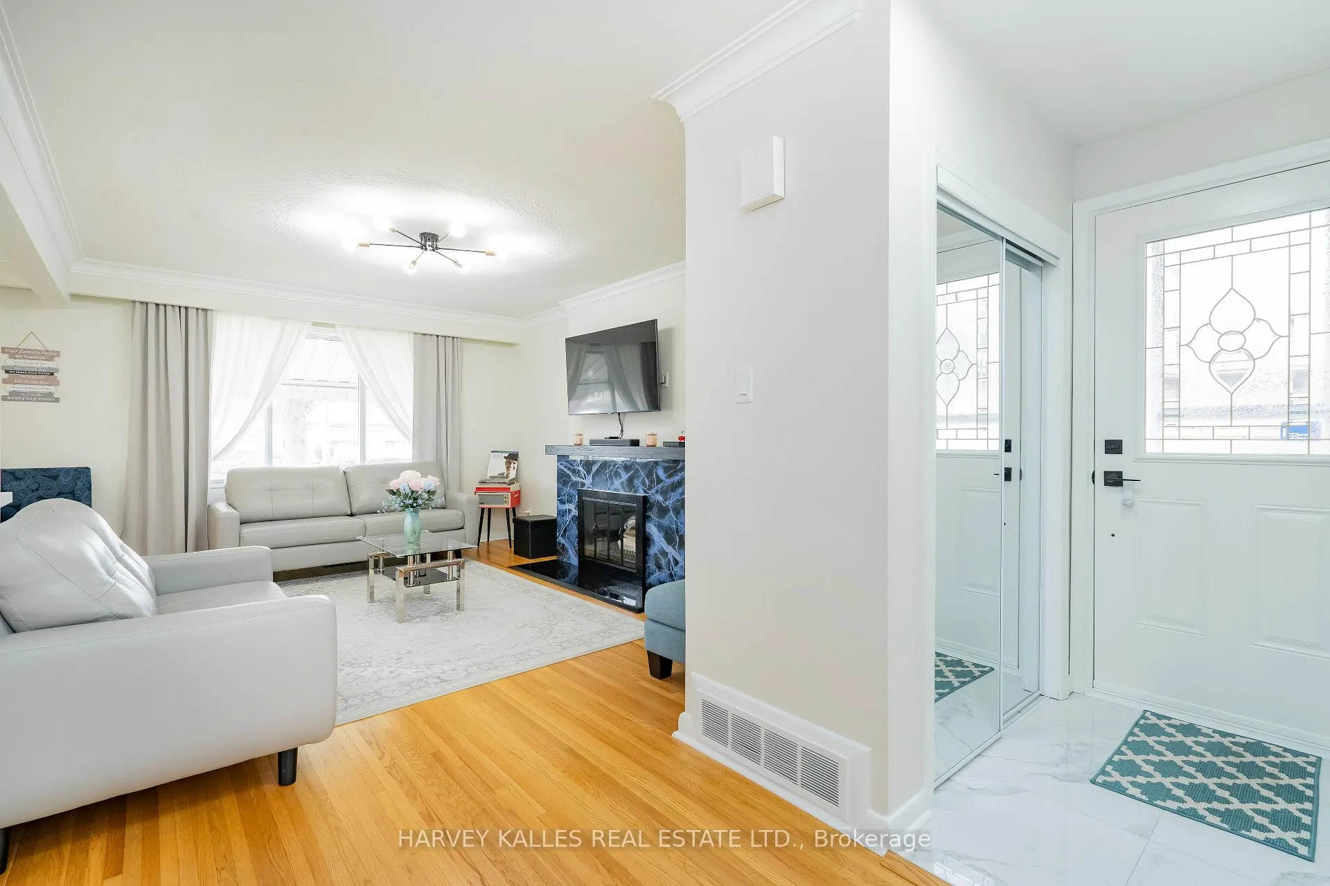 Photo 16 of 21 Barford Road, Etobicoke, Rexdale-Kipling — HOMEH