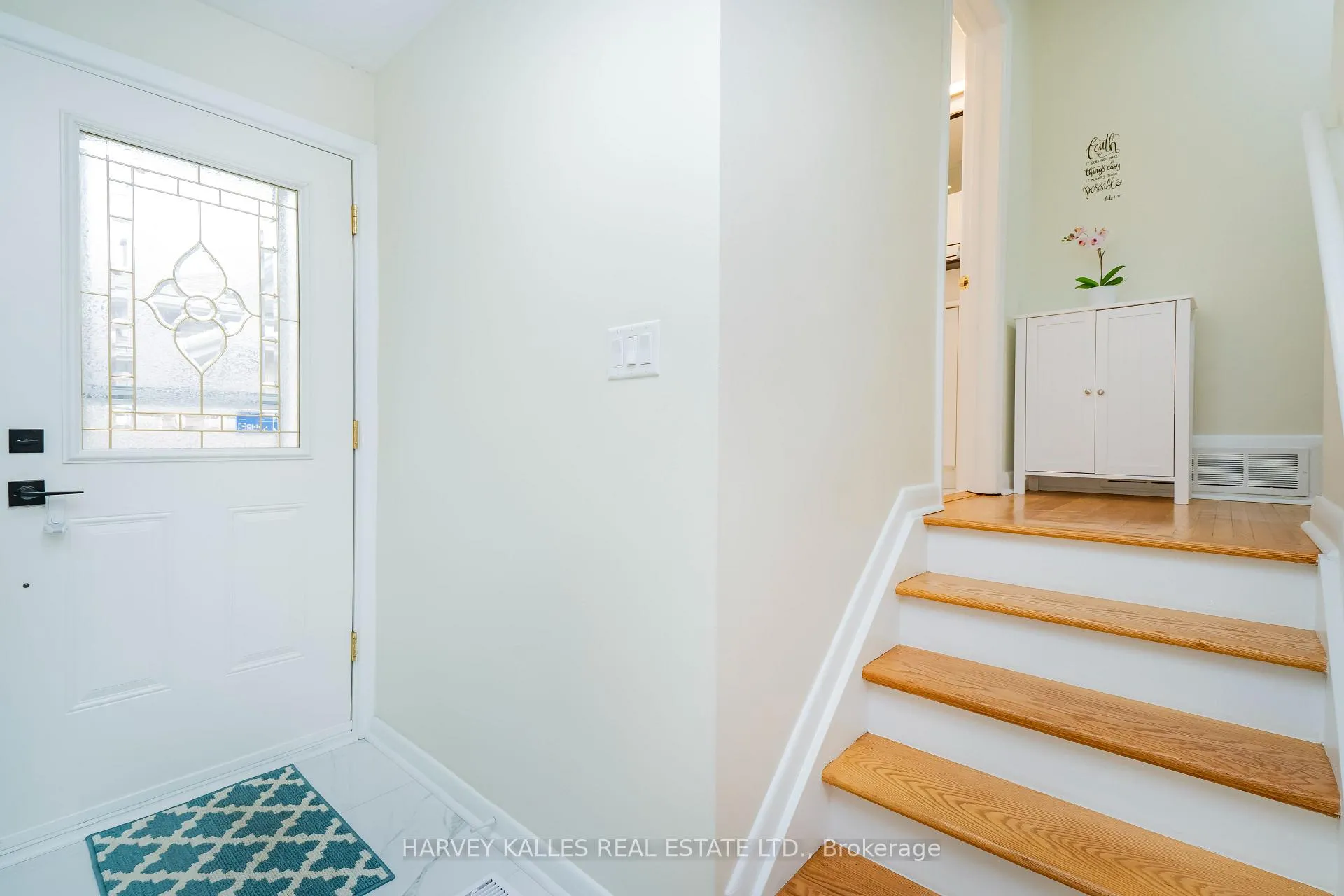 Photo 17 of 21 Barford Road, Etobicoke, Rexdale-Kipling — HOMEH