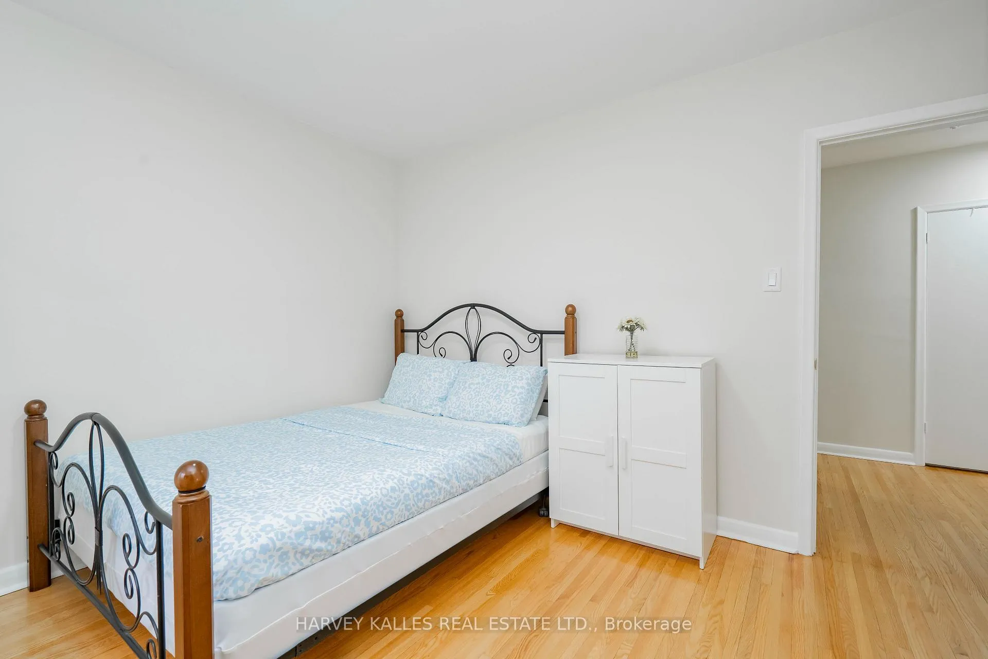 Photo 21 of 21 Barford Road, Etobicoke, Rexdale-Kipling — HOMEH