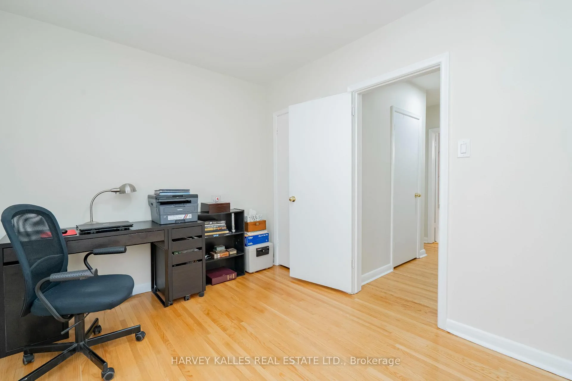 Photo 23 of 21 Barford Road, Etobicoke, Rexdale-Kipling — HOMEH