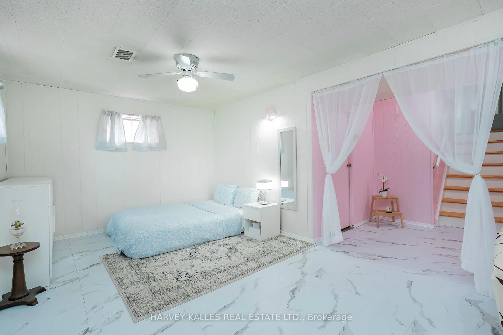 Photo 28 of 21 Barford Road, Etobicoke, Rexdale-Kipling — HOMEH