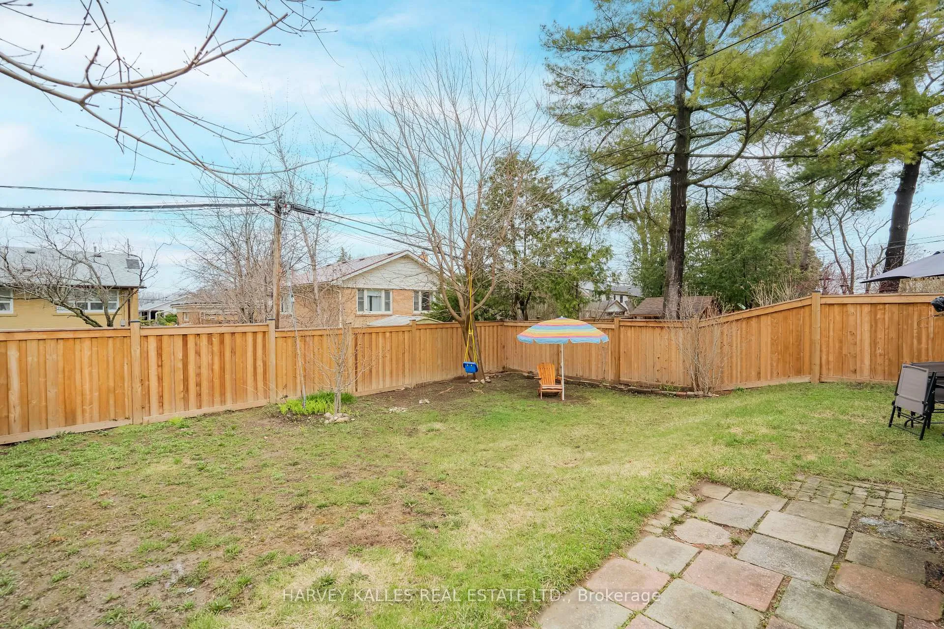 Photo 31 of 21 Barford Road, Etobicoke, Rexdale-Kipling — HOMEH