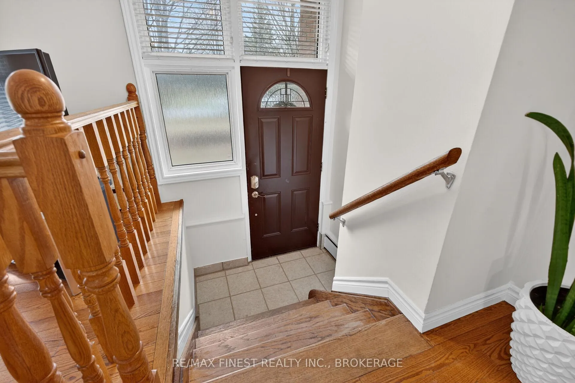Photo 2 of 27 Dalgleish Avenue, Kingston, Kingston East (Incl Barret Crt) — HOMEH