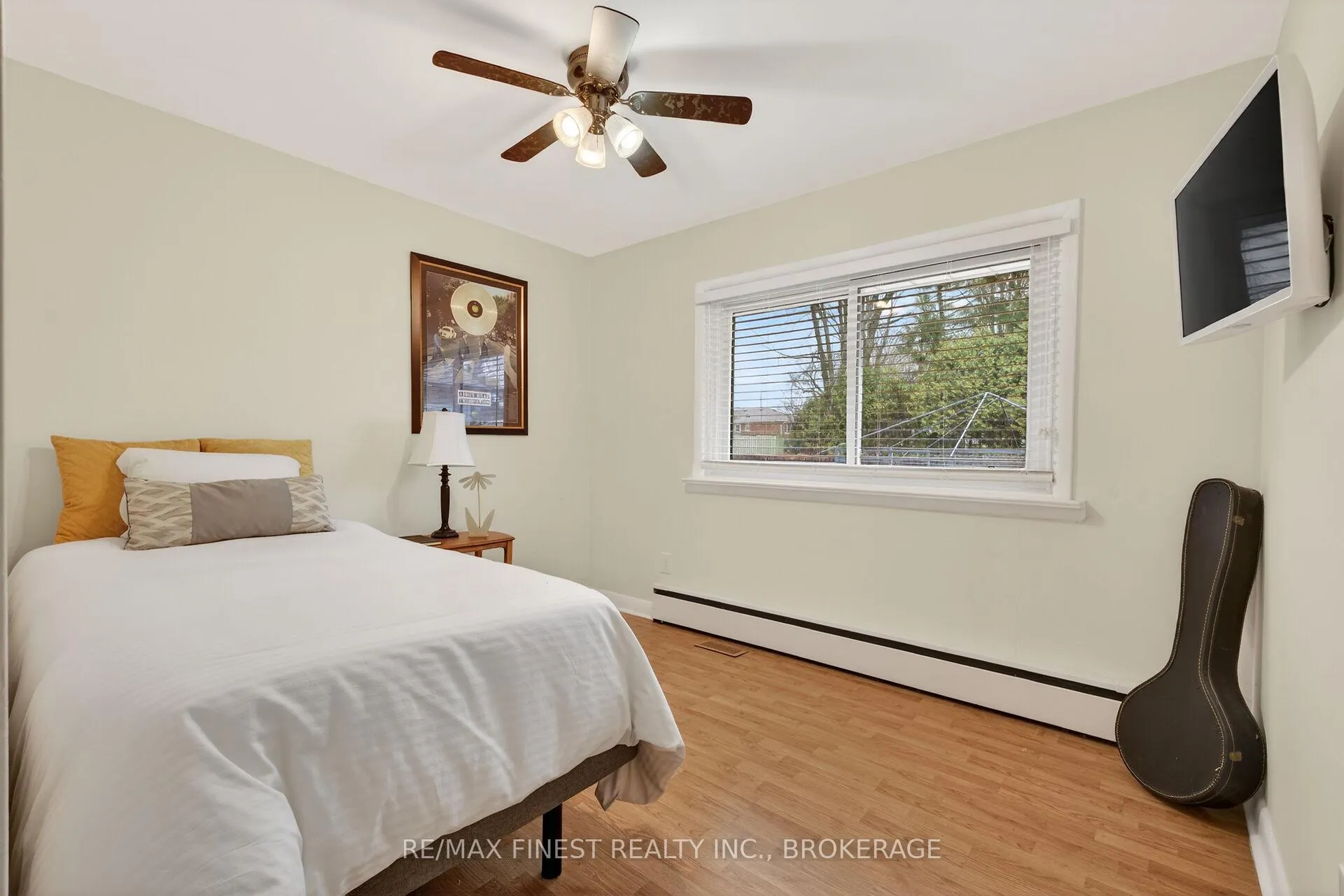Photo 16 of 27 Dalgleish Avenue, Kingston, Kingston East (Incl Barret Crt) — HOMEH