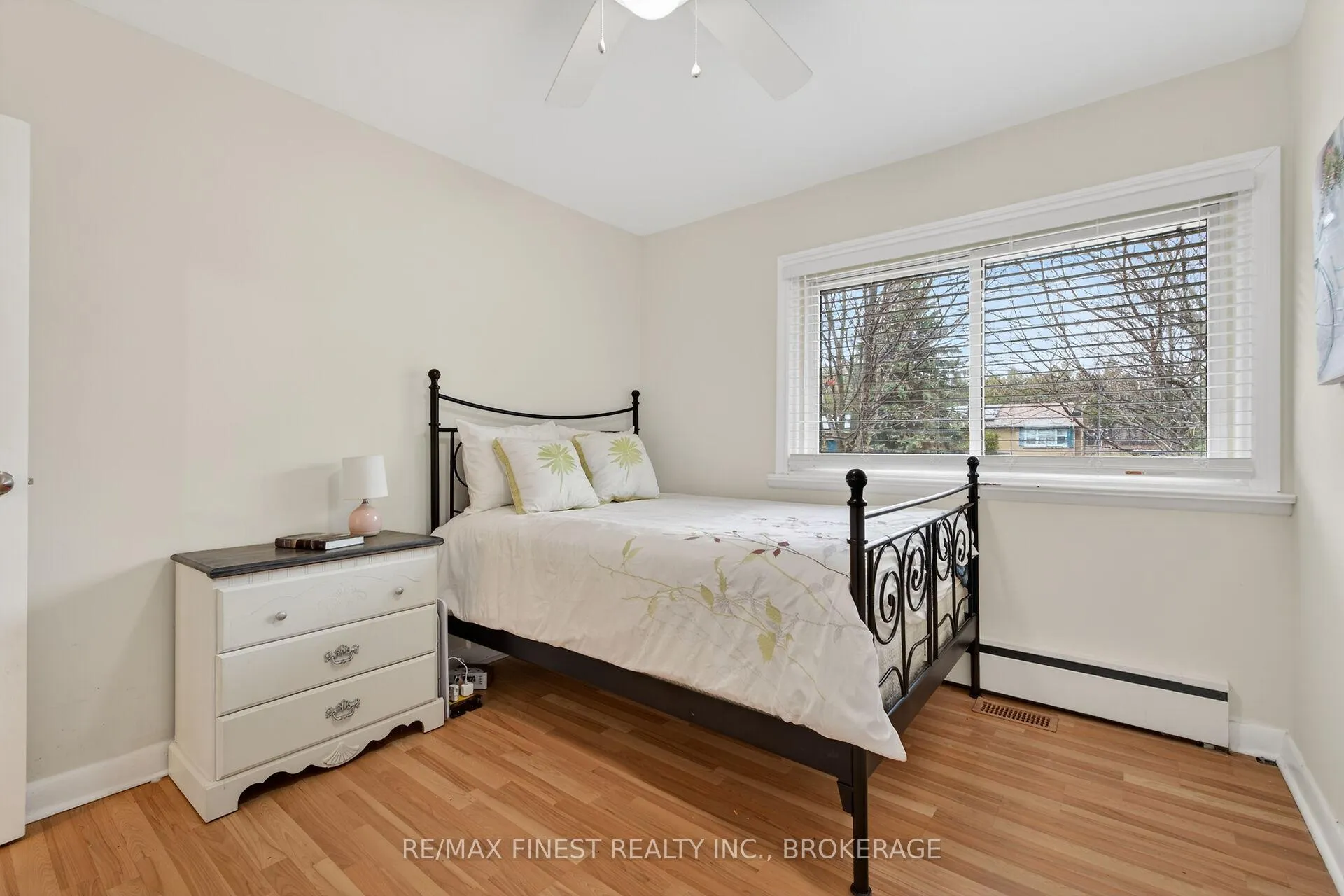 Photo 19 of 27 Dalgleish Avenue, Kingston, Kingston East (Incl Barret Crt) — HOMEH