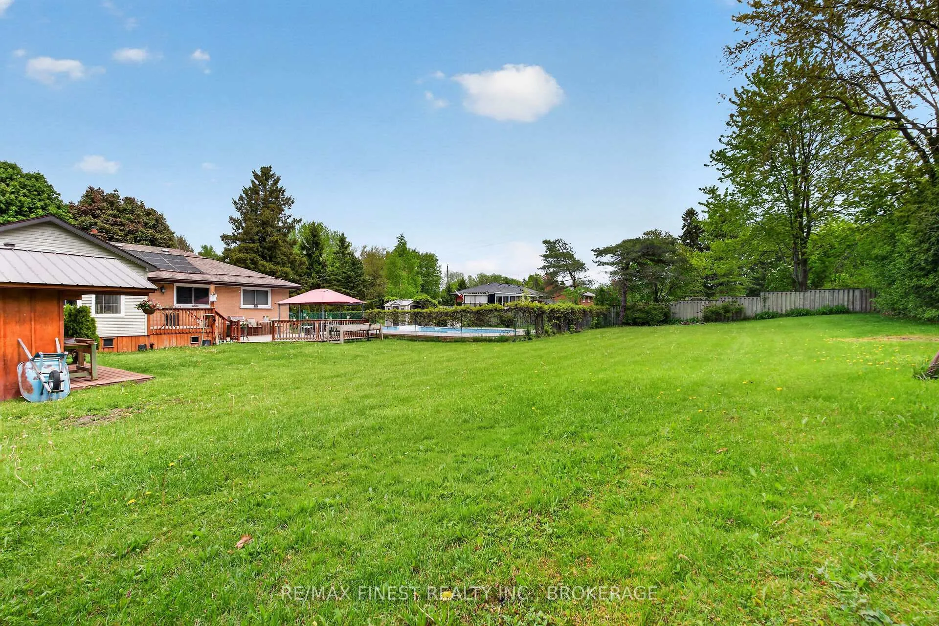 Photo 32 of 27 Dalgleish Avenue, Kingston, Kingston East (Incl Barret Crt) — HOMEH