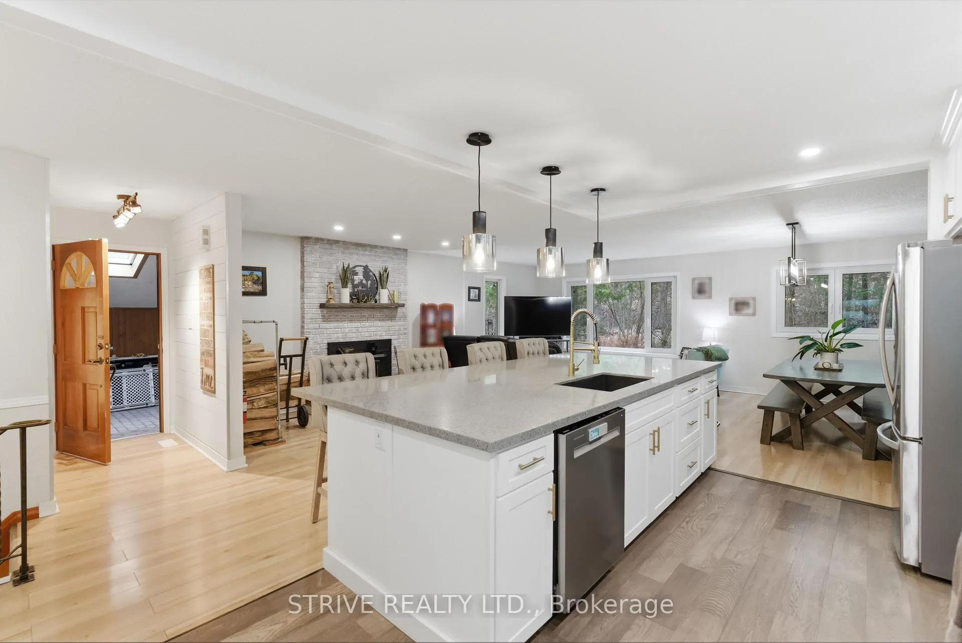 Photo 11 of 232 Parks Road, Quinte West, Murray Ward — HOMEH