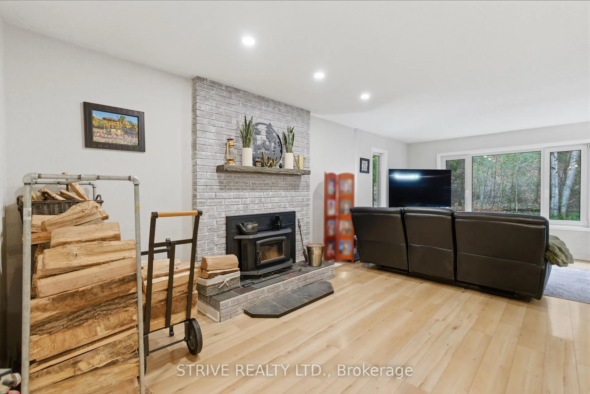 Photo 23 of 232 Parks Road, Quinte West, Murray Ward — HOMEH