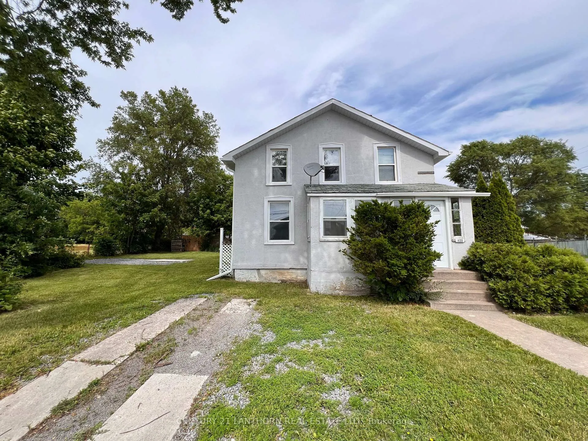 Photo 2 of 409 Bleecker Avenue, Belleville, Belleville Ward — HOMEH