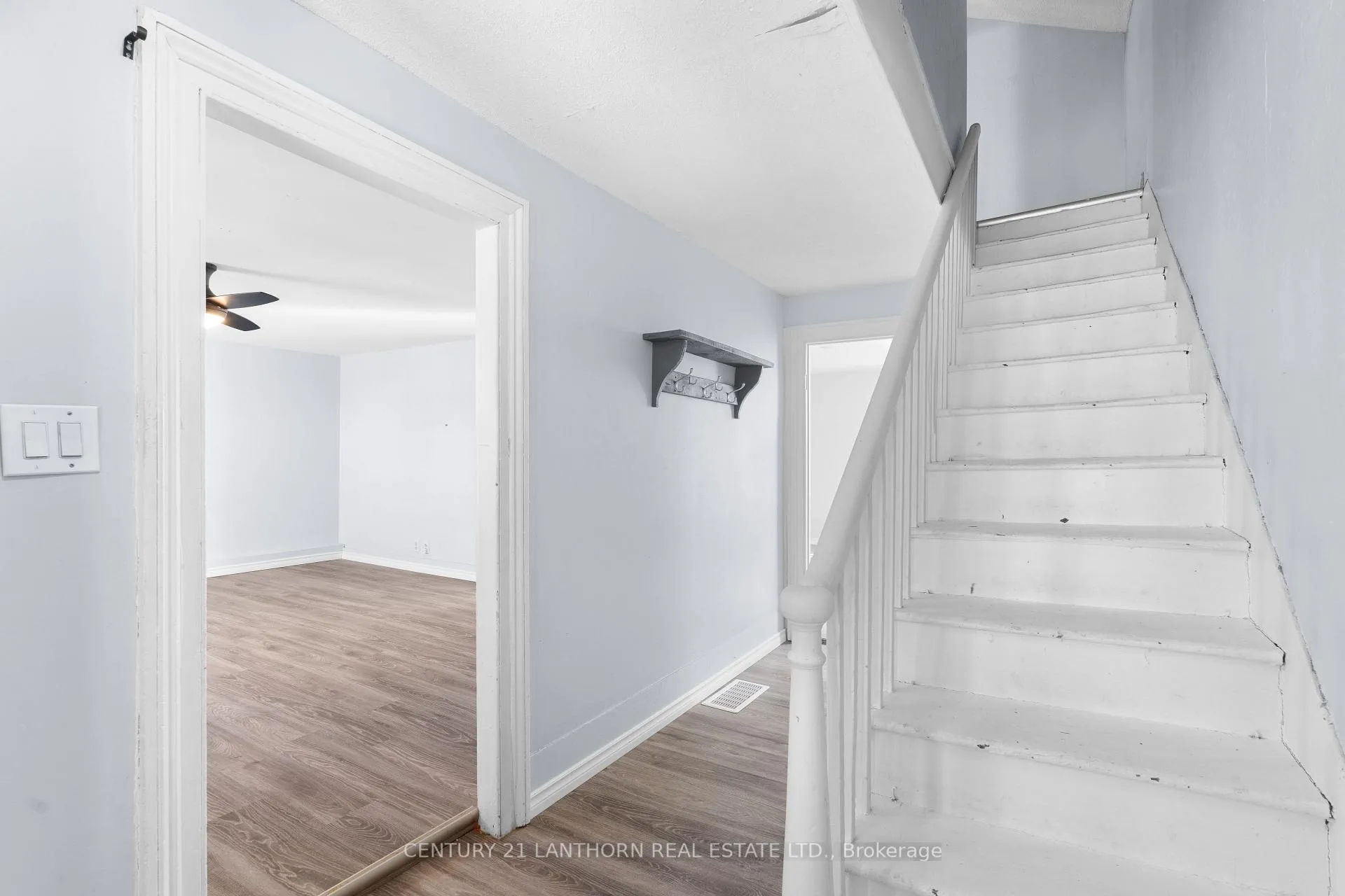 Photo 8 of 409 Bleecker Avenue, Belleville, Belleville Ward — HOMEH