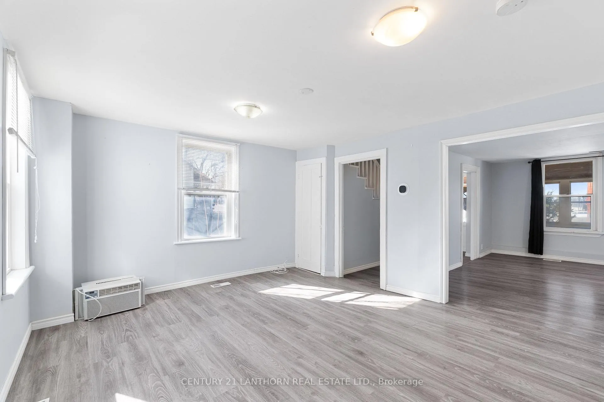 Photo 11 of 409 Bleecker Avenue, Belleville, Belleville Ward — HOMEH