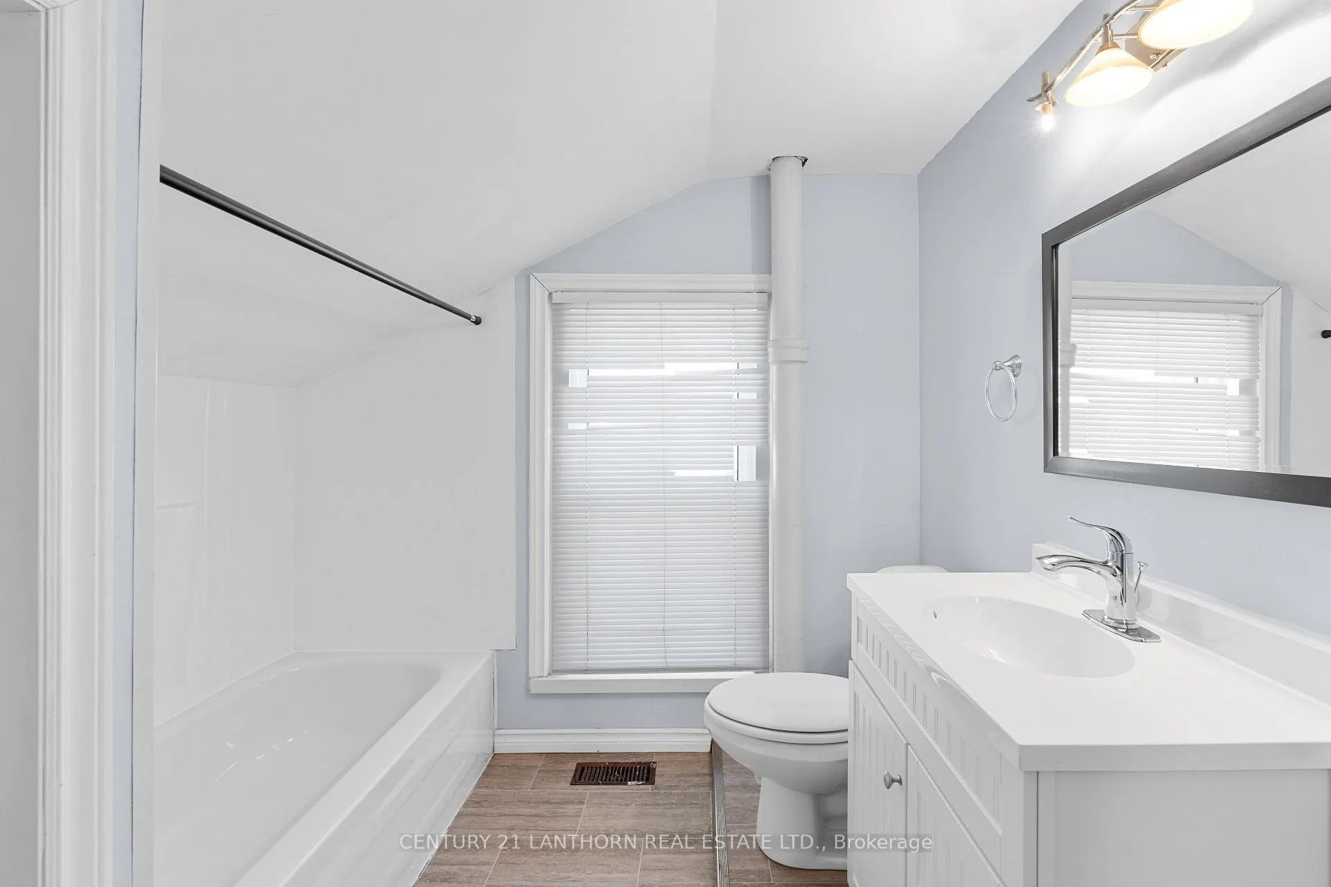 Photo 20 of 409 Bleecker Avenue, Belleville, Belleville Ward — HOMEH
