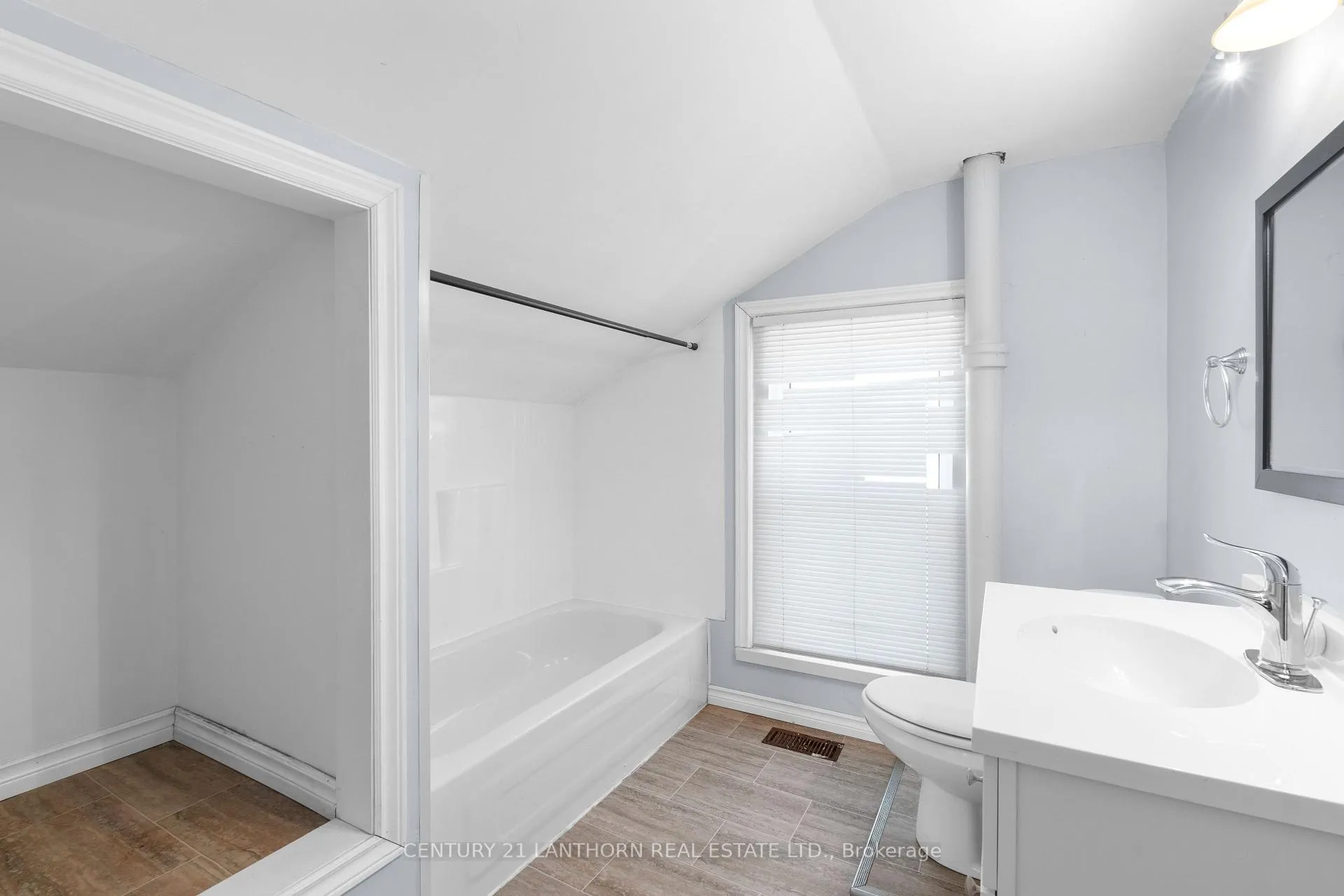 Photo 21 of 409 Bleecker Avenue, Belleville, Belleville Ward — HOMEH