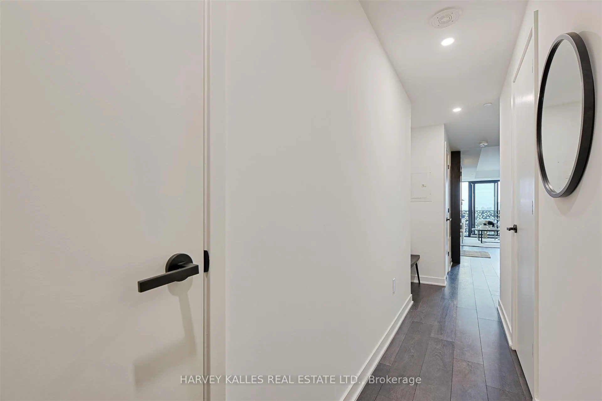 Photo 5 of Unit 4304, 55 Charles Street E, Toronto, Church-Yonge Corridor — HOMEH