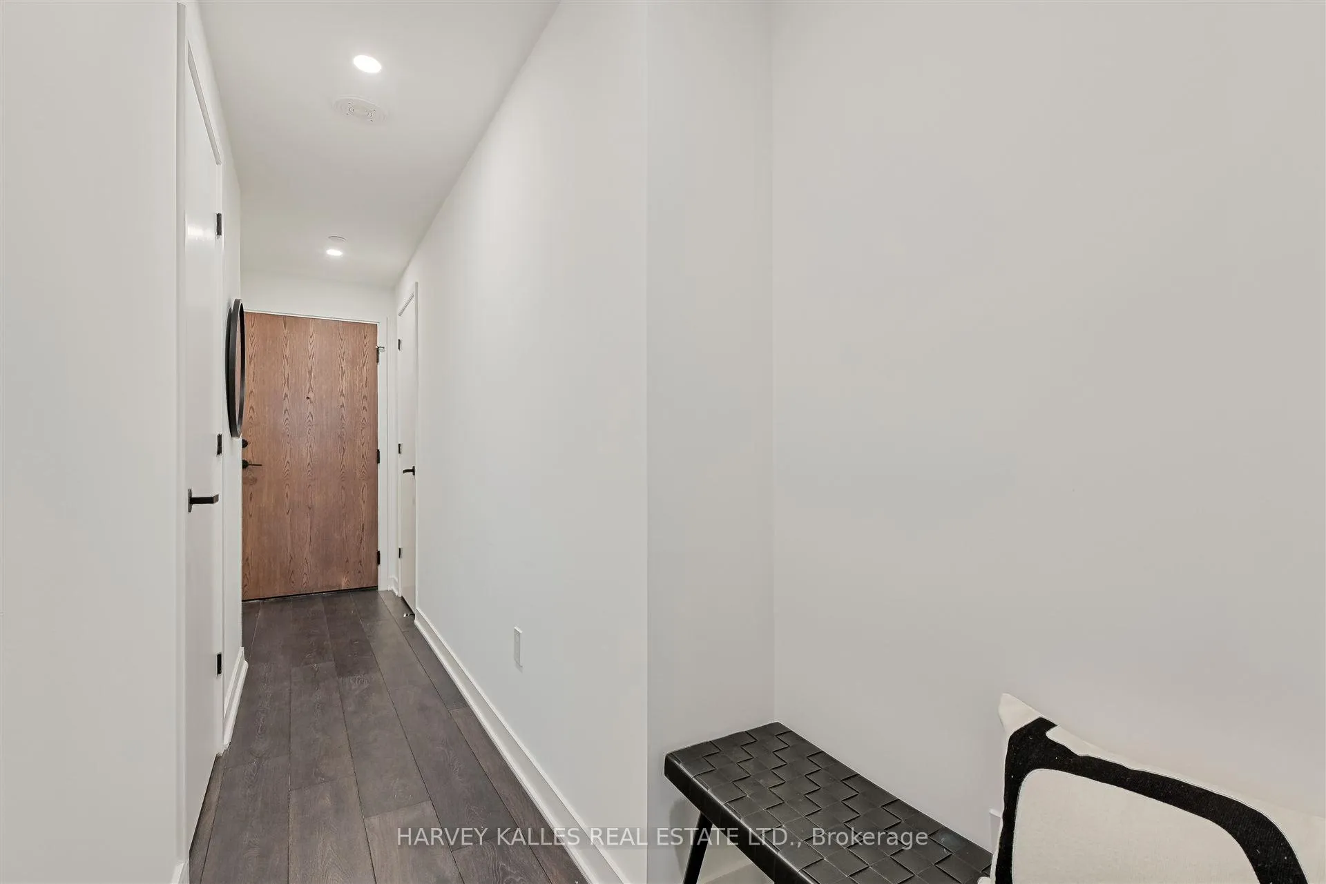 Photo 6 of Unit 4304, 55 Charles Street E, Toronto, Church-Yonge Corridor — HOMEH