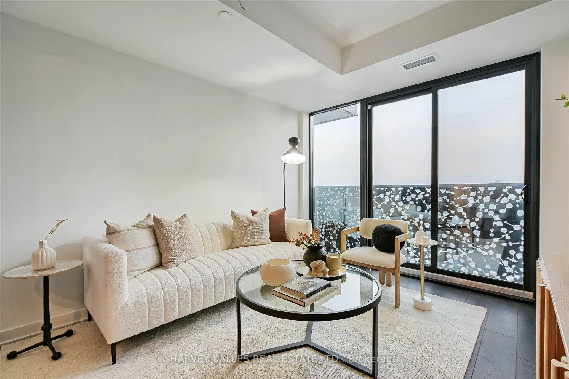Photo 8 of Unit 4304, 55 Charles Street E, Toronto, Church-Yonge Corridor — HOMEH